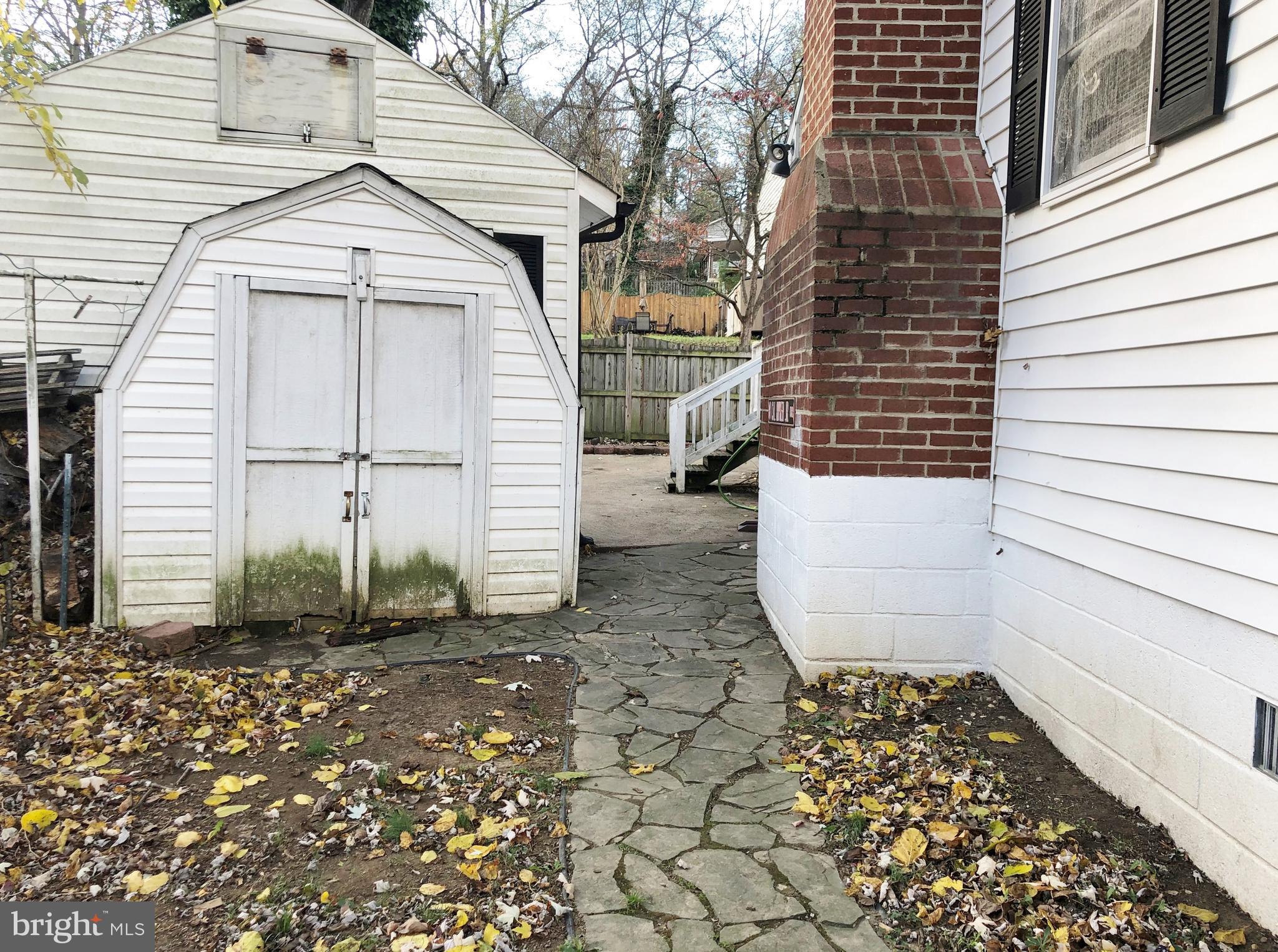 VIRGINIA HILLS - Residential