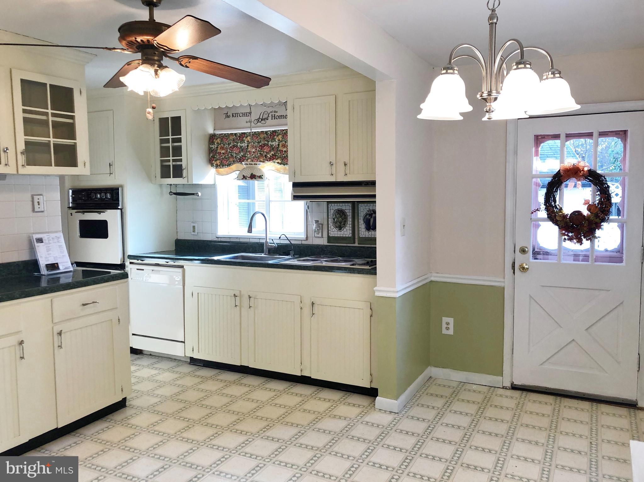 VIRGINIA HILLS - Residential