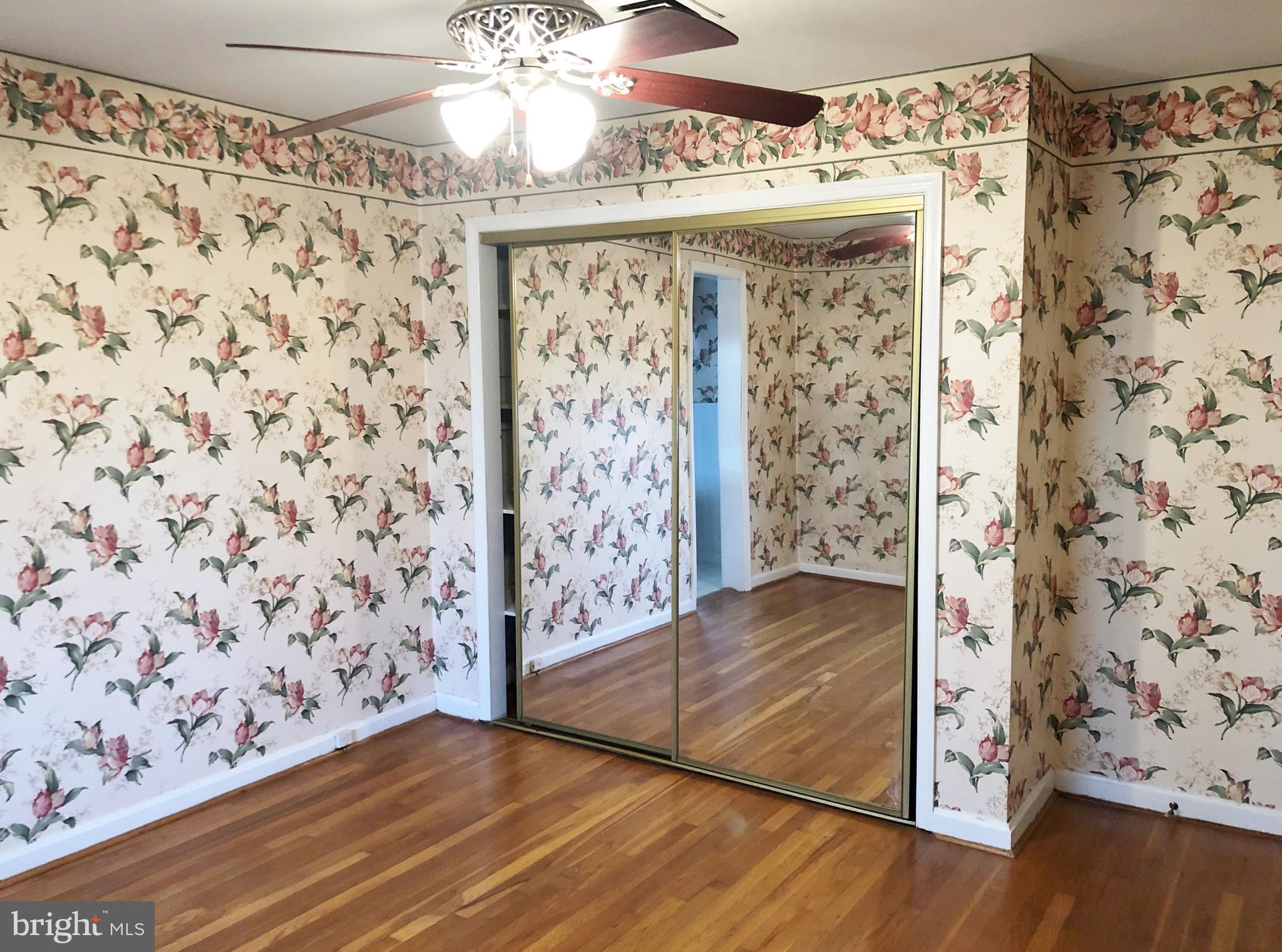 VIRGINIA HILLS - Residential