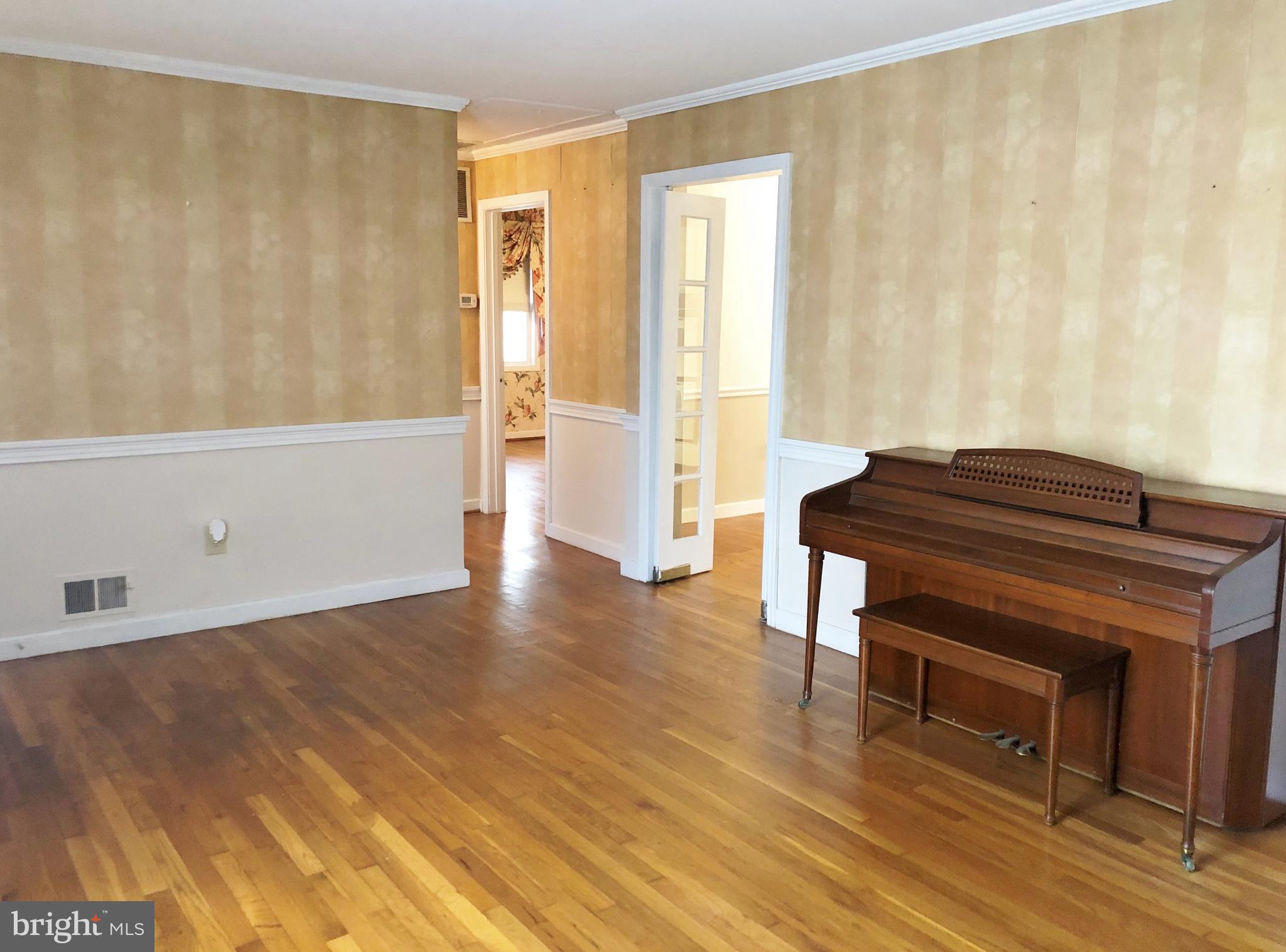 VIRGINIA HILLS - Residential