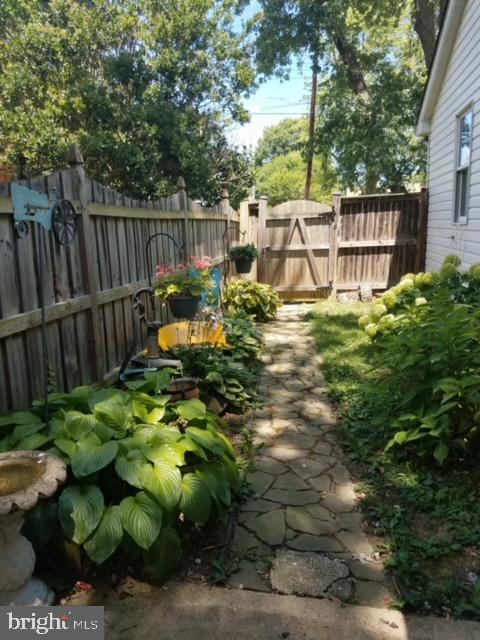 VIRGINIA HILLS - Residential