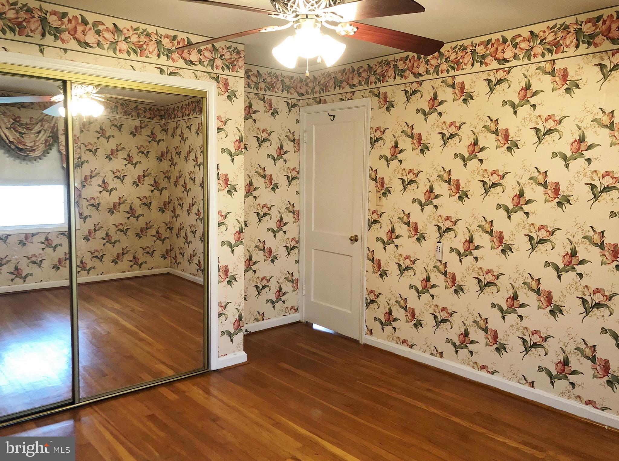 VIRGINIA HILLS - Residential