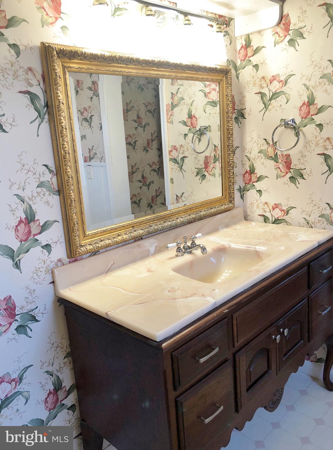 VIRGINIA HILLS - Residential