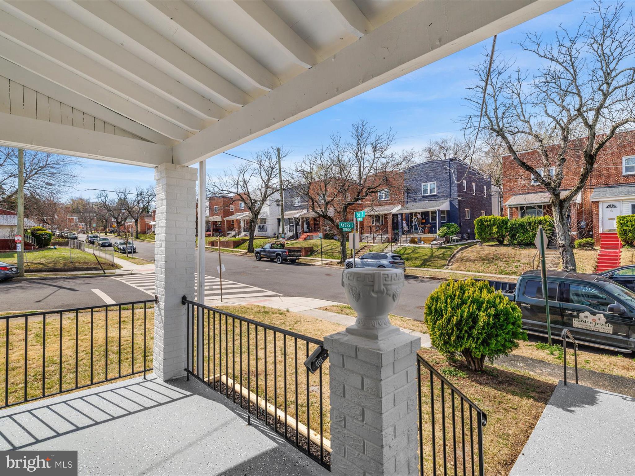 80 55TH STREET SE