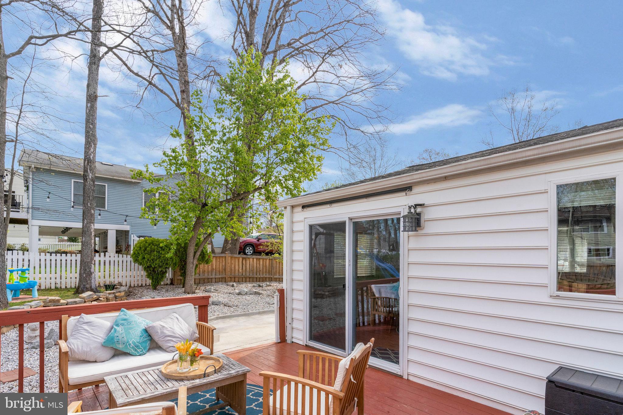 POINT OF WOODS - Residential