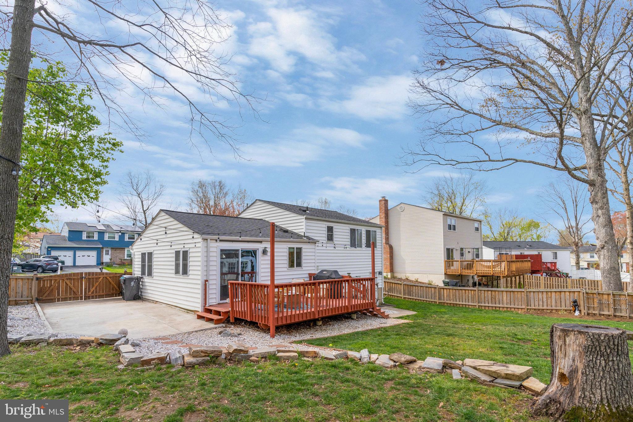 POINT OF WOODS - Residential