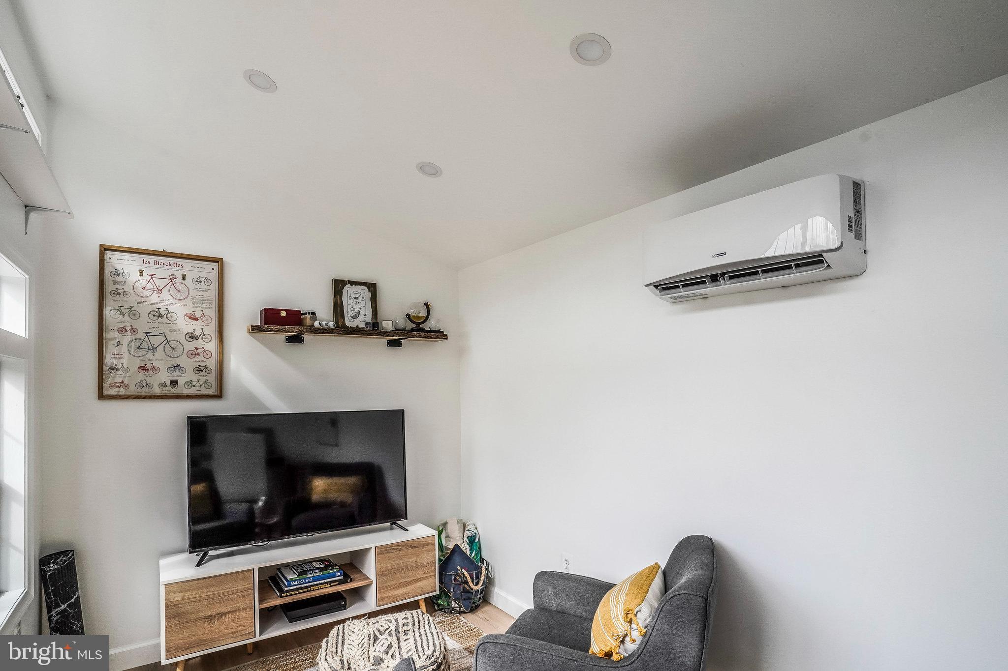 POINT OF WOODS - Residential