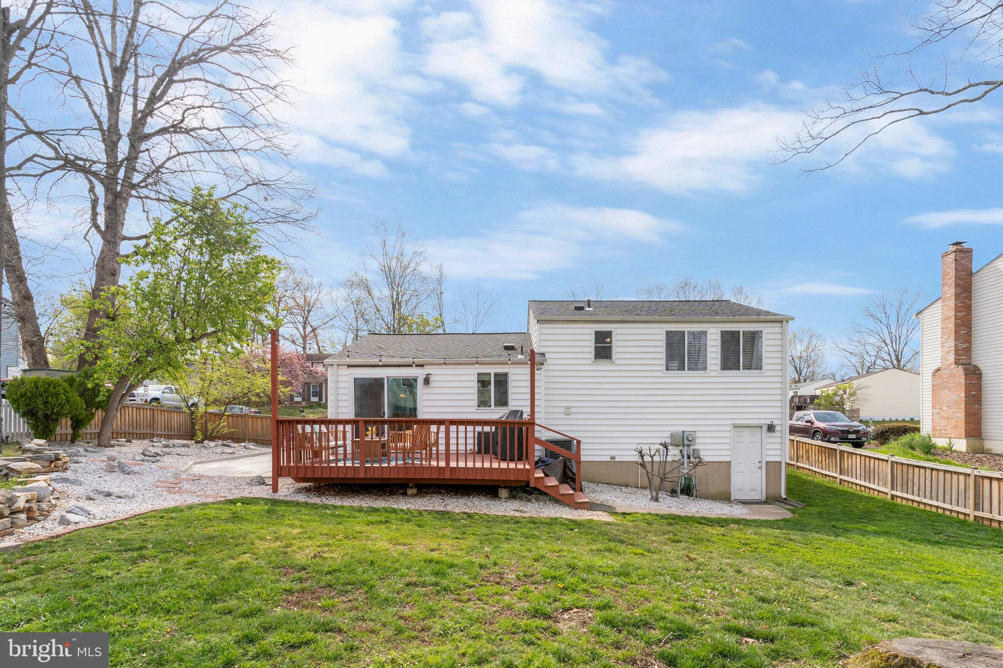 POINT OF WOODS - Residential