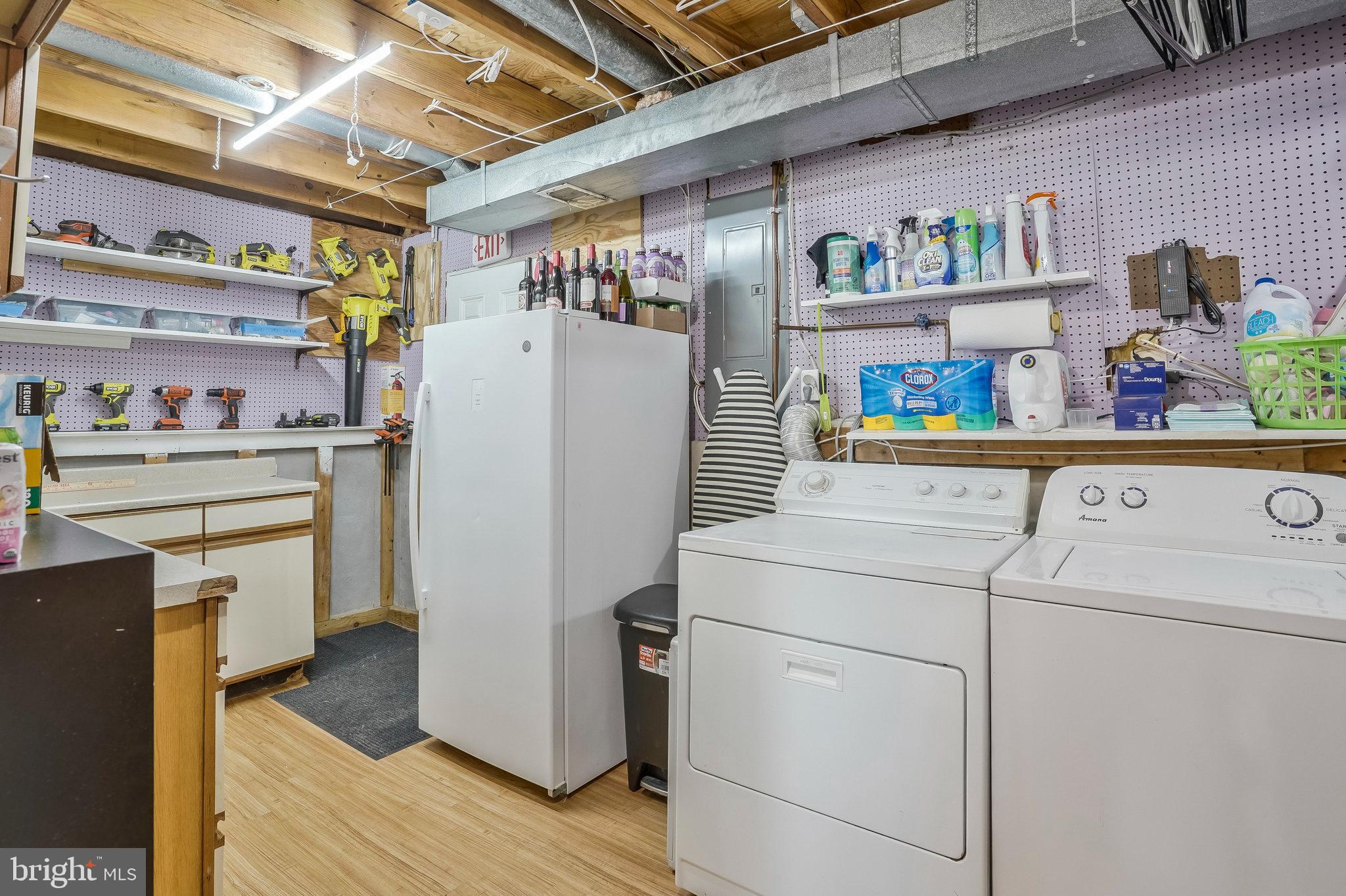 POINT OF WOODS - Residential