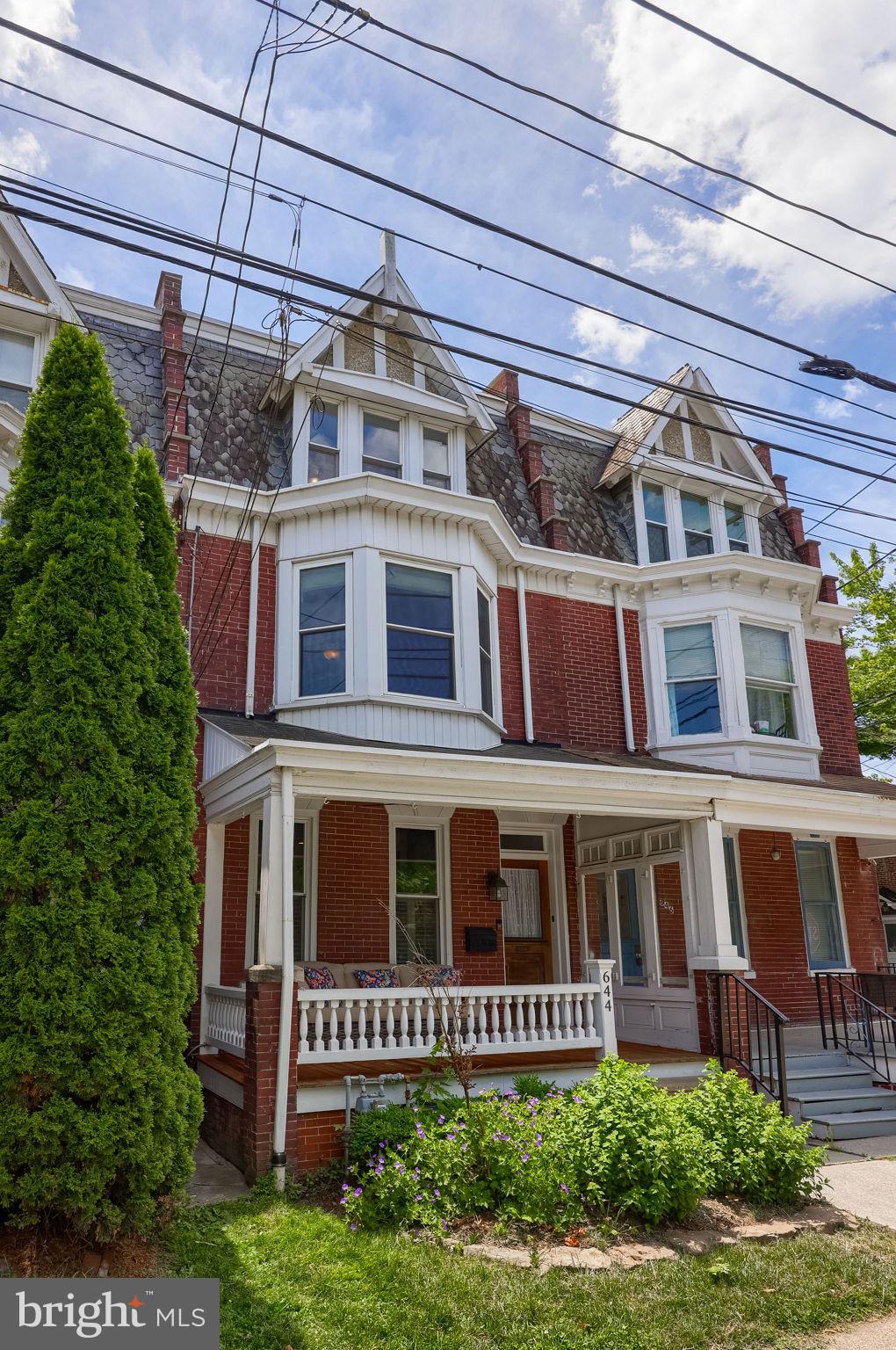 644 W WALNUT STREET