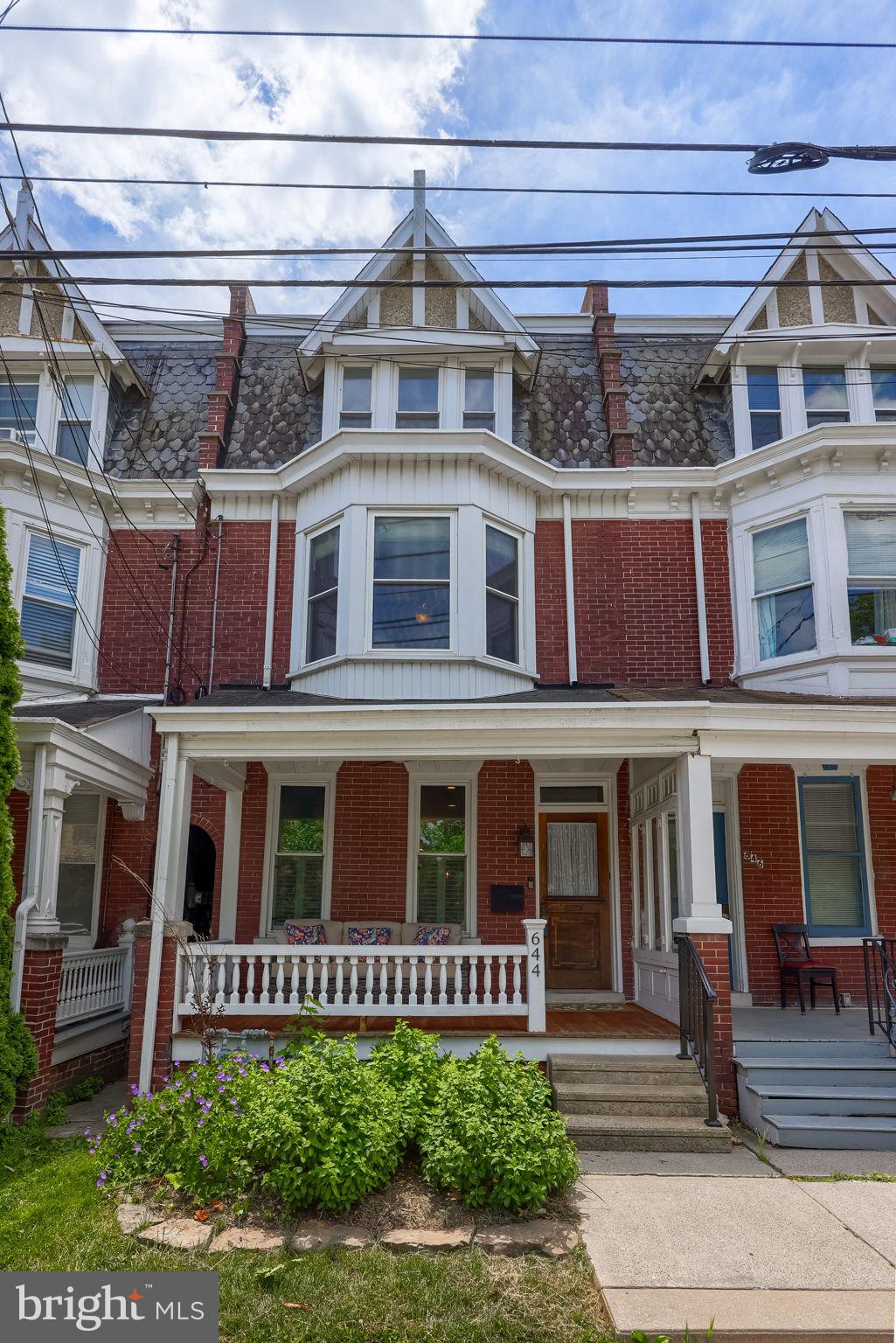 644 W WALNUT STREET