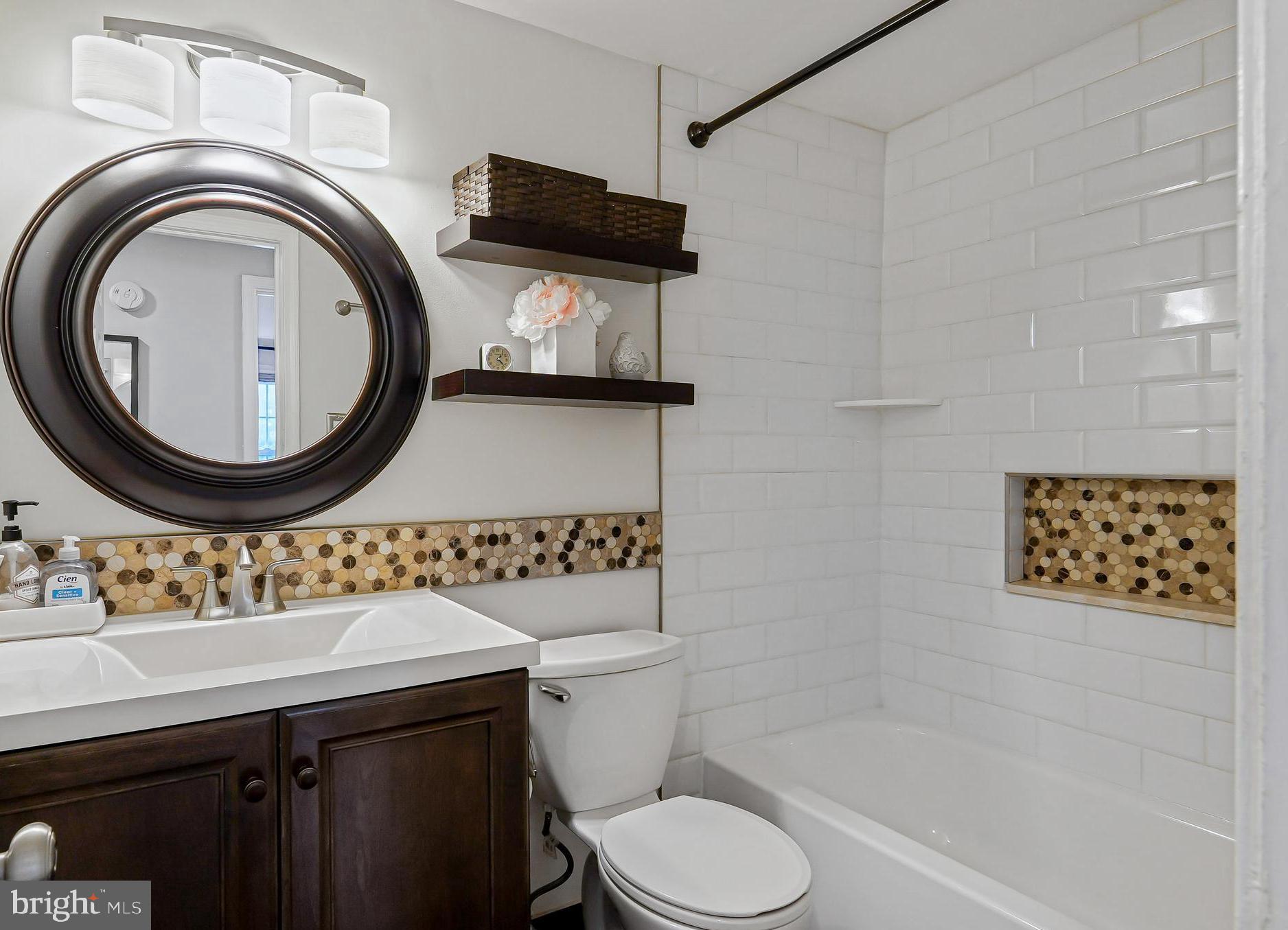 VILLAGE OF HICKORY RIDGE - Residential