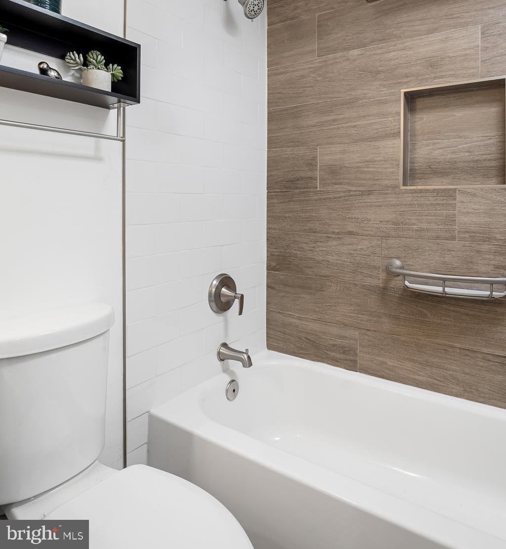 VILLAGE OF HICKORY RIDGE - Residential