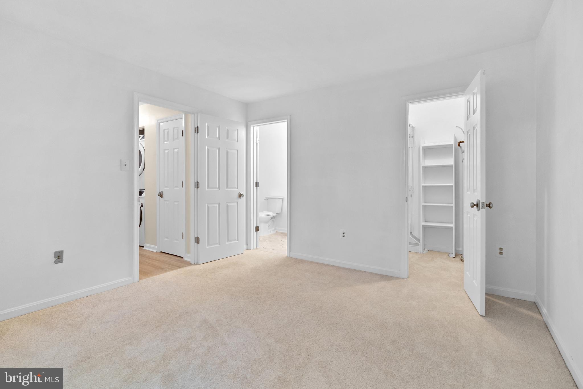 SURREY AT MANCHESTER LAKES - Residential