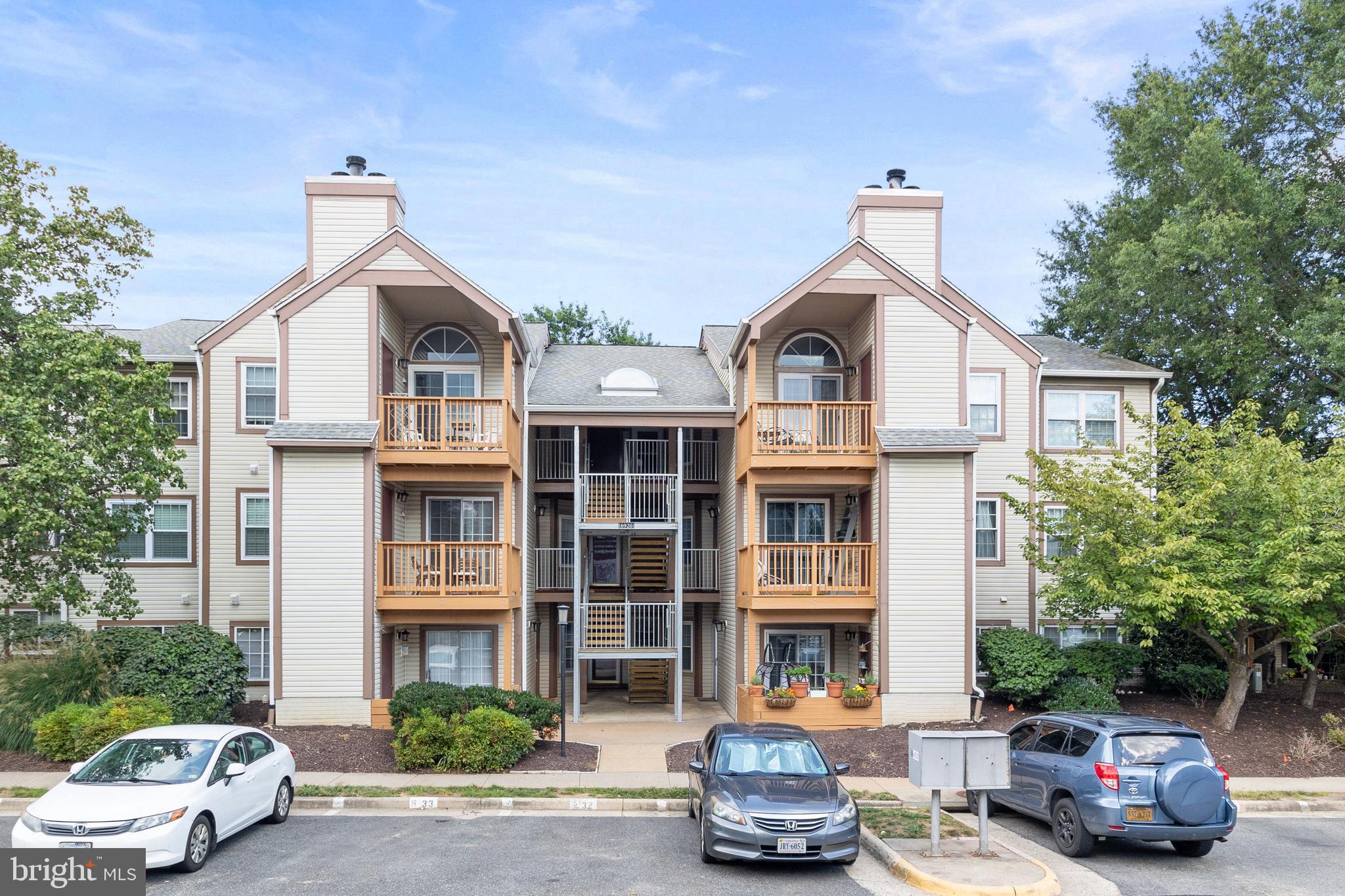 SURREY AT MANCHESTER LAKES - Residential