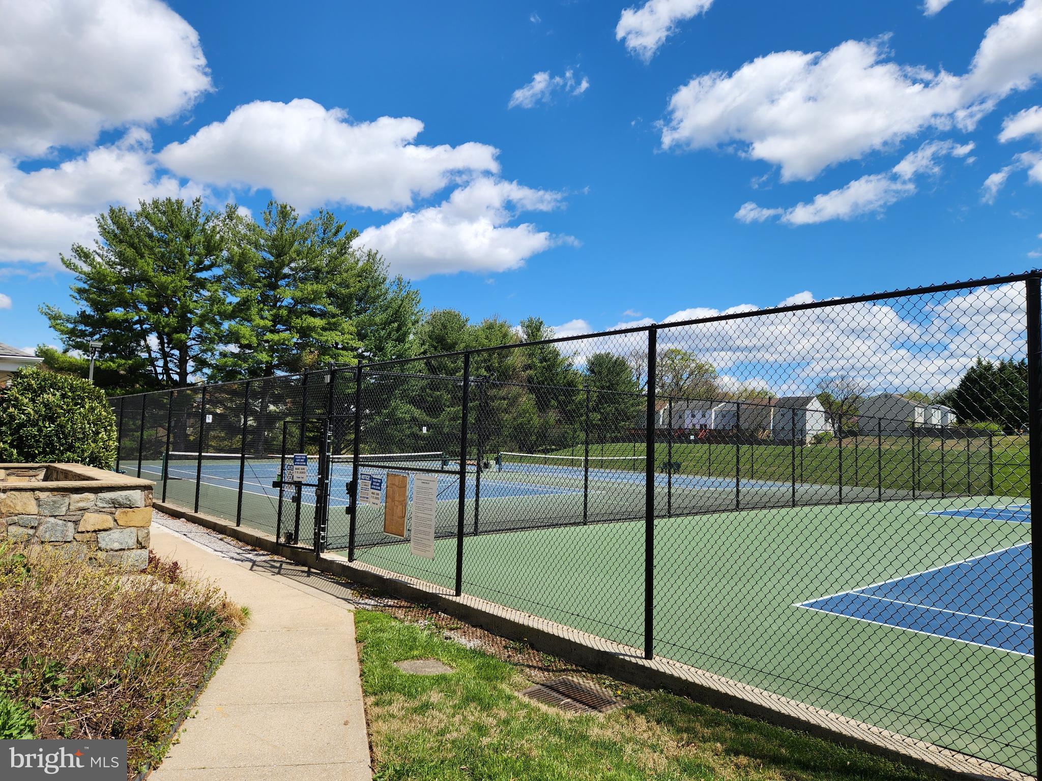 STONEBRIDGE - Residential