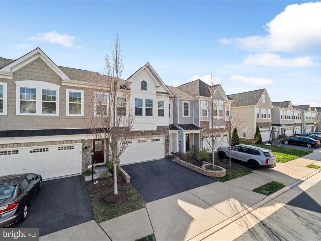 BRAMBLETON - Residential