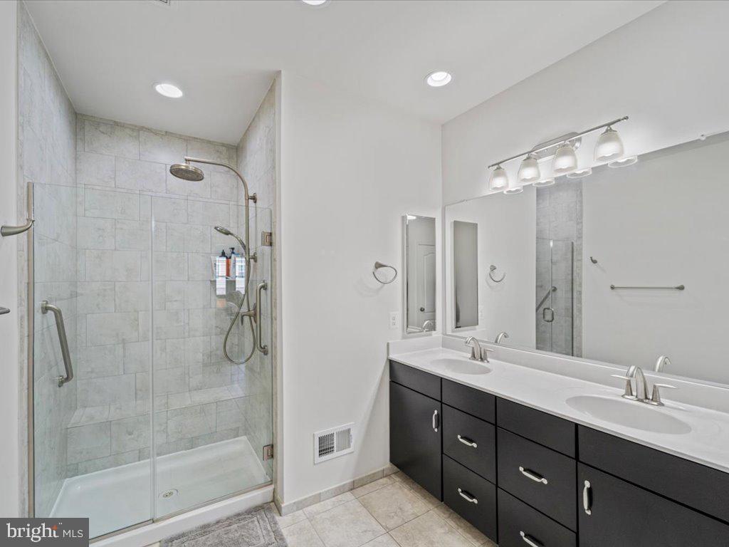 BRAMBLETON - Residential