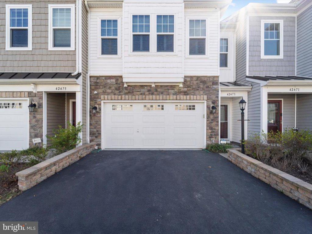 BRAMBLETON - Residential