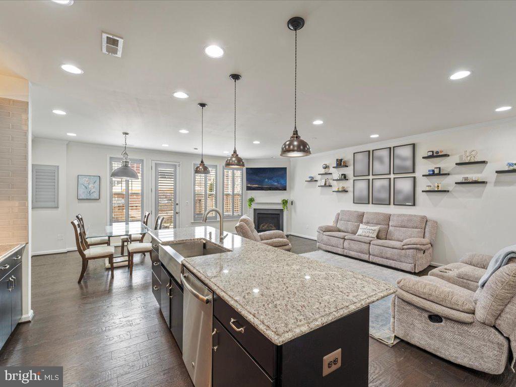 BRAMBLETON - Residential