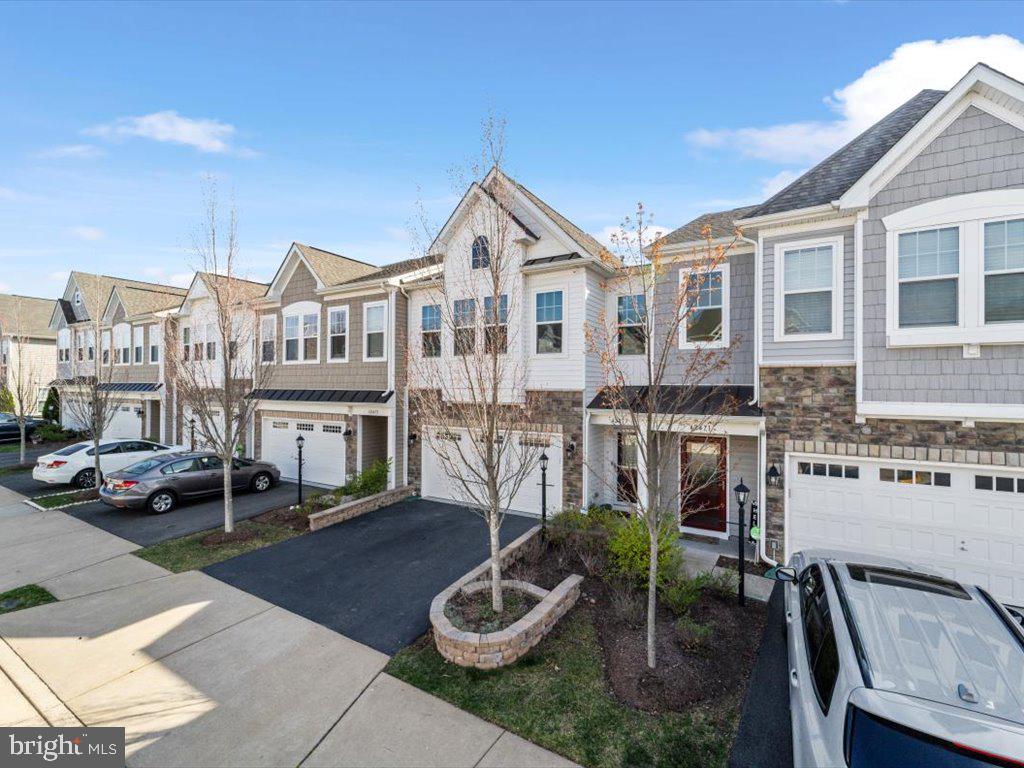 BRAMBLETON - Residential