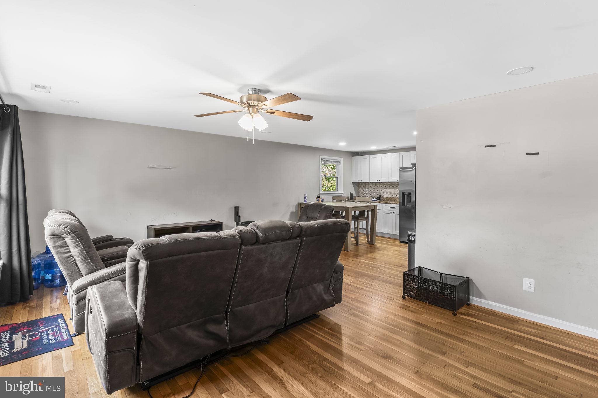 WARRINGTON HILLS - Residential