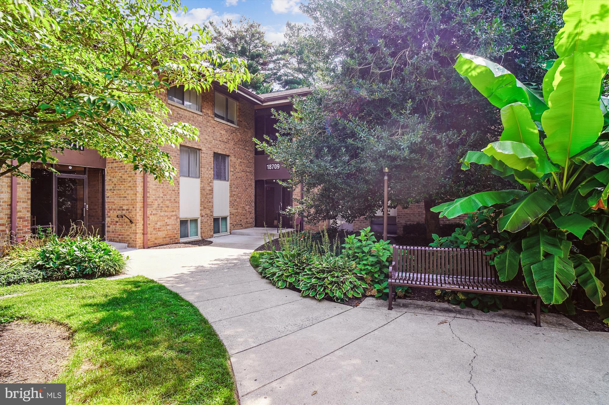 NORMANDIE ON THE LAKE I - Residential Lease