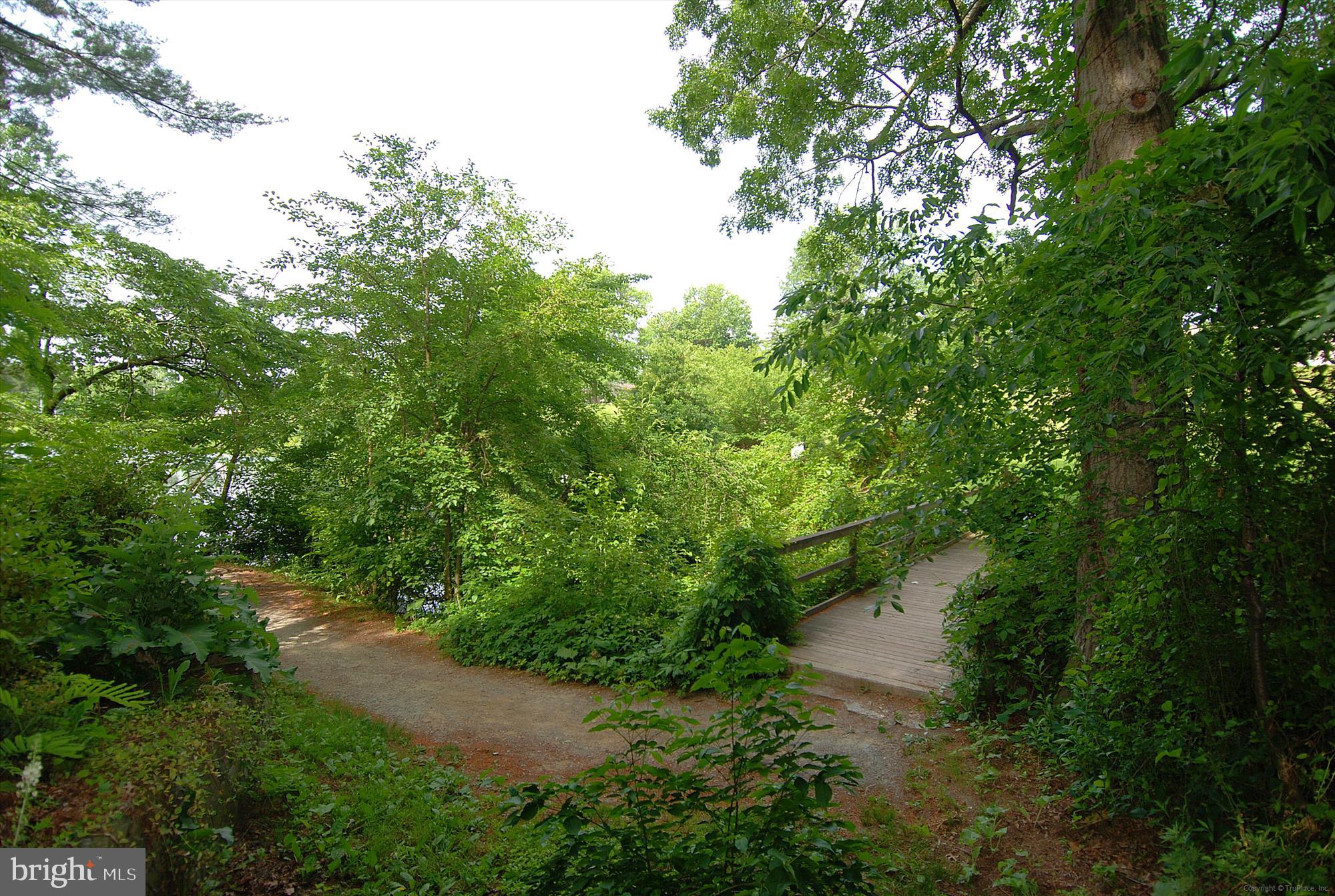 NORMANDIE ON THE LAKE I - Residential Lease