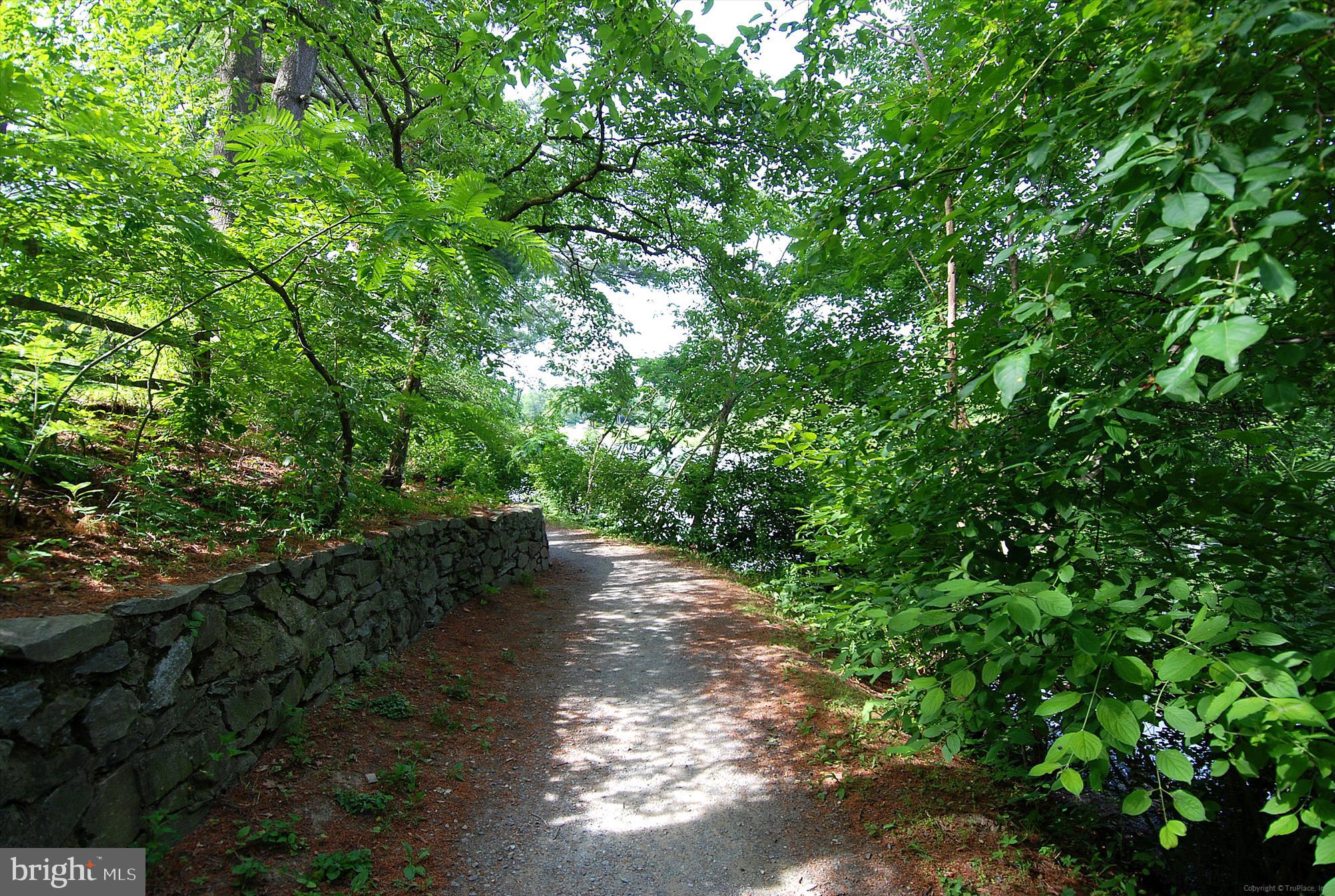 NORMANDIE ON THE LAKE I - Residential Lease