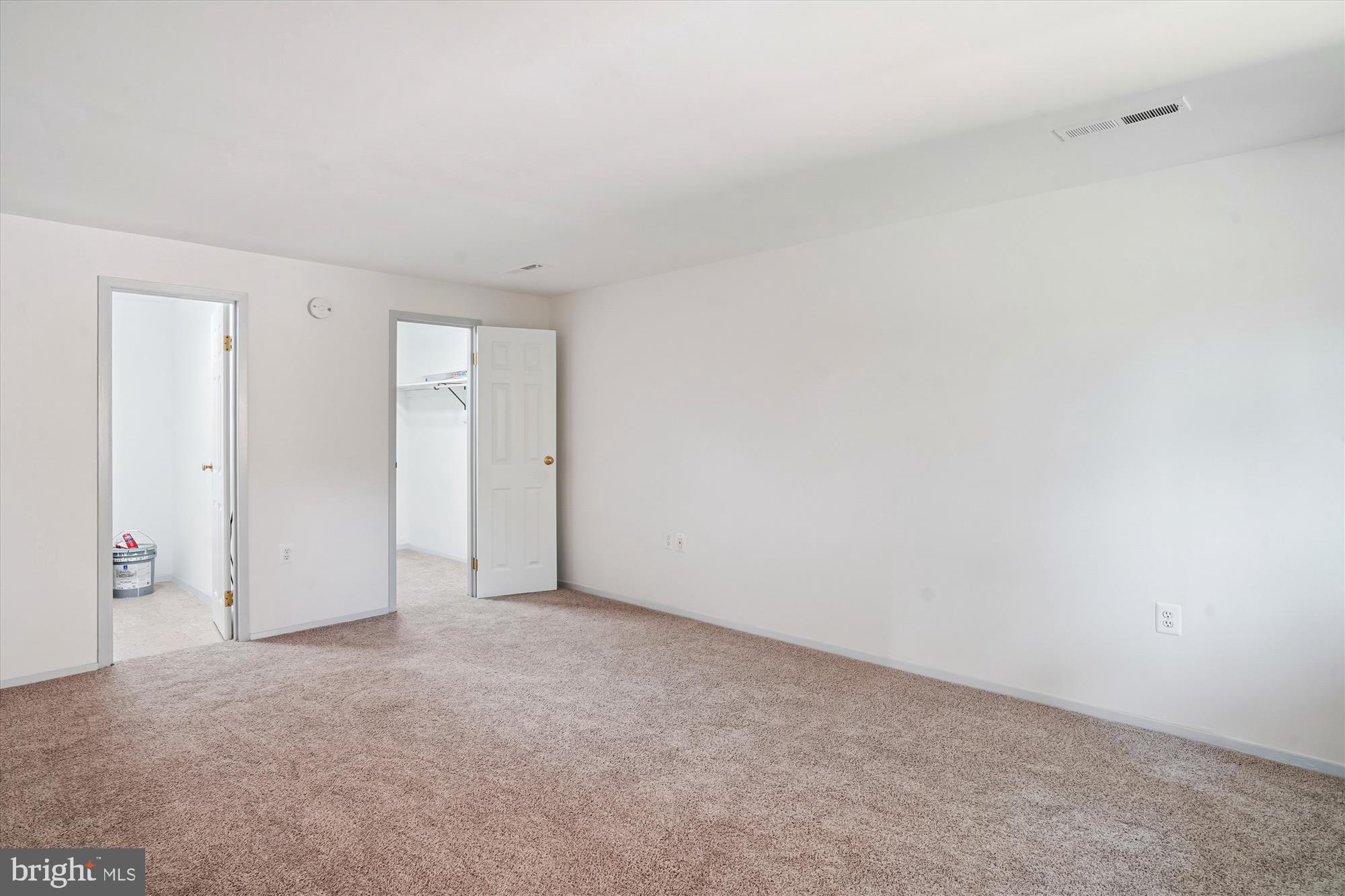 NORMANDIE ON THE LAKE I - Residential Lease