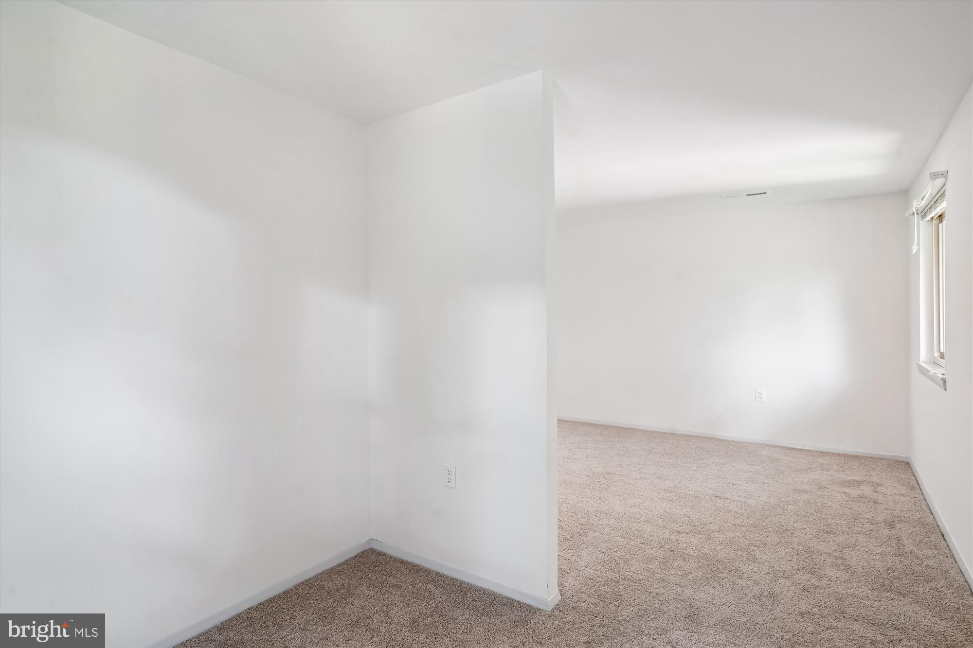 NORMANDIE ON THE LAKE I - Residential Lease