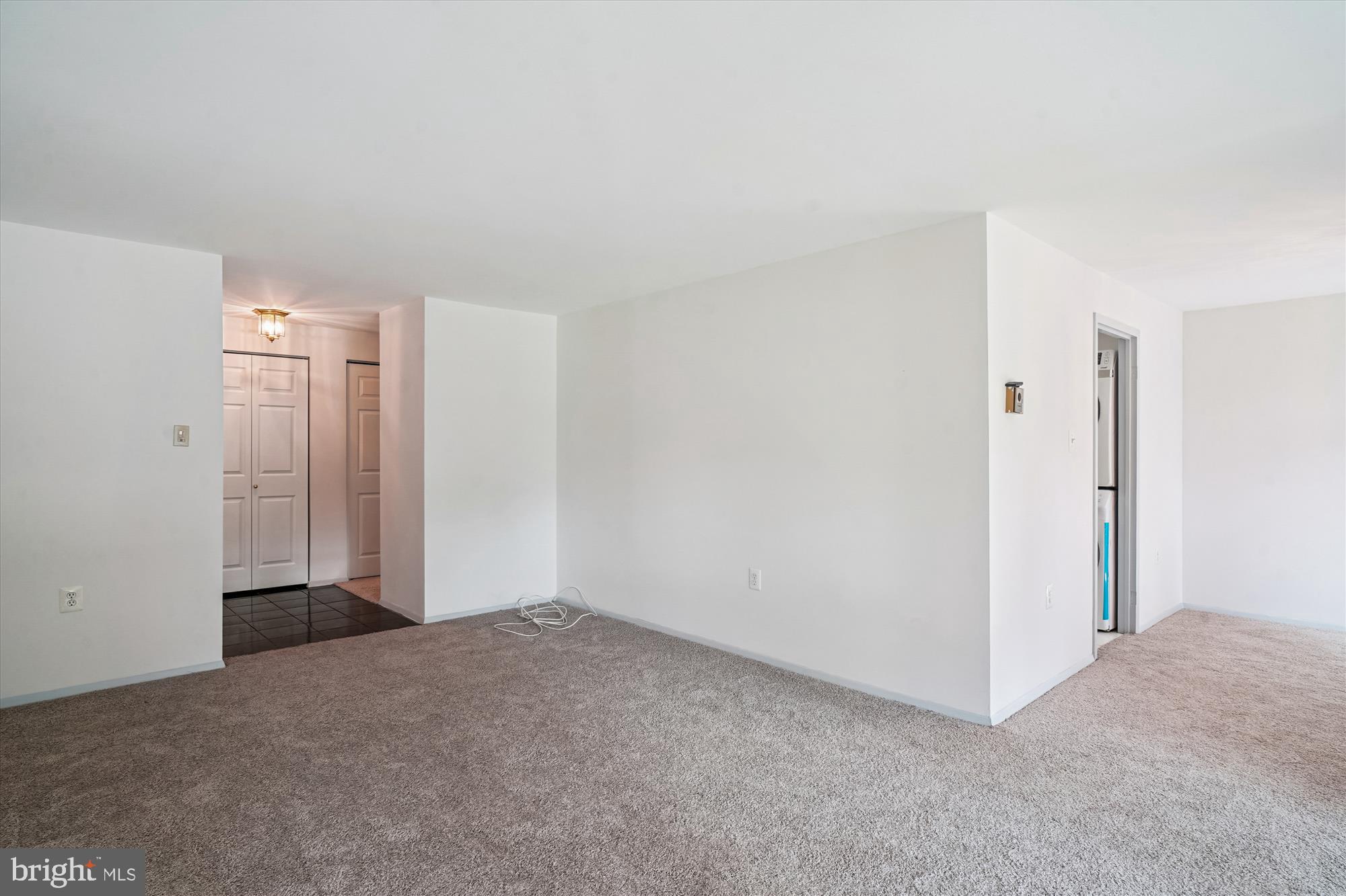 NORMANDIE ON THE LAKE I - Residential Lease