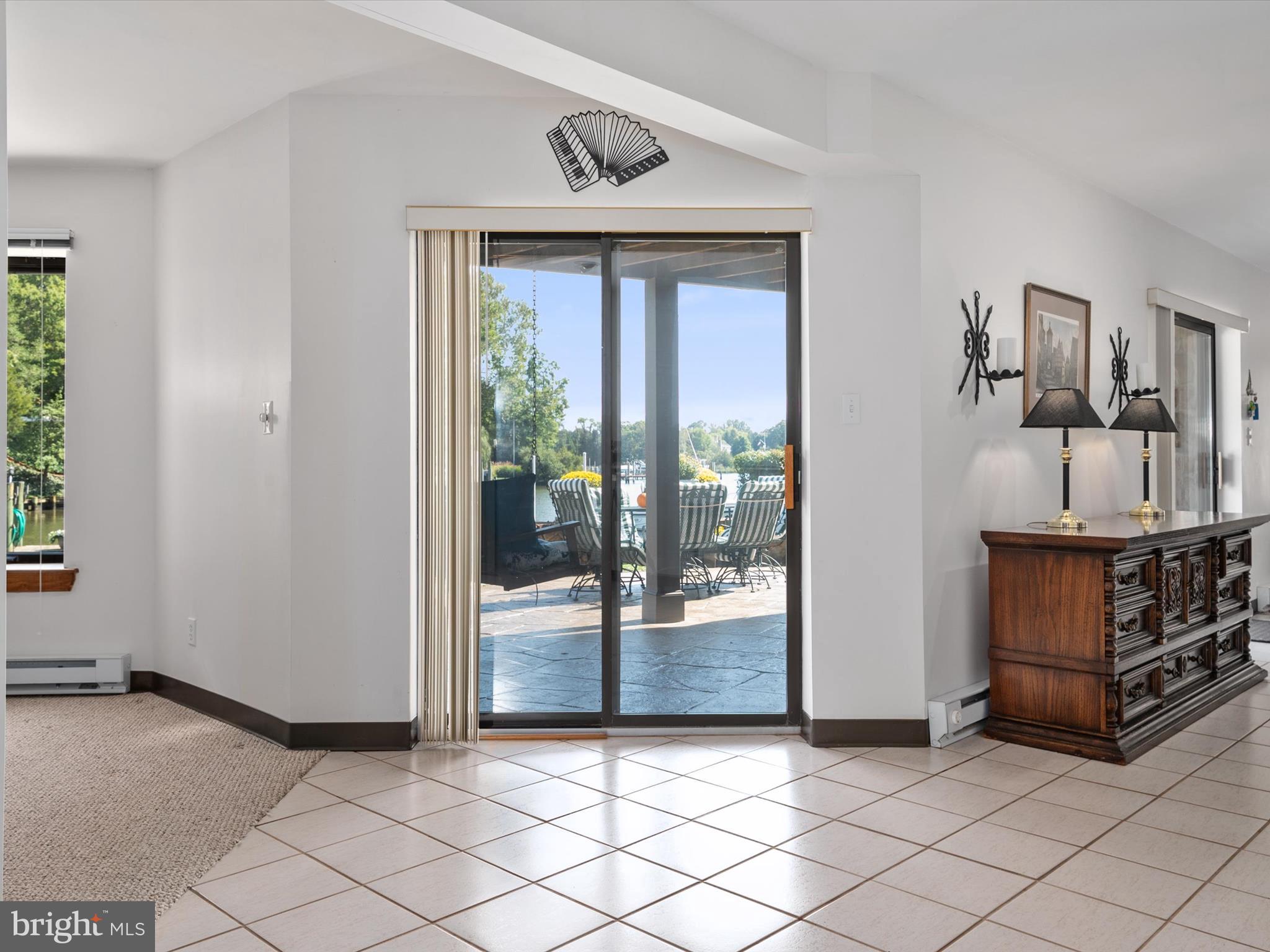 WILD ROSE SHORES - Residential