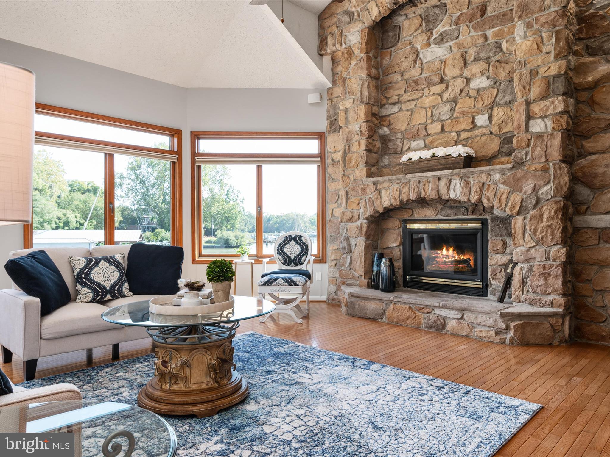 WILD ROSE SHORES - Residential