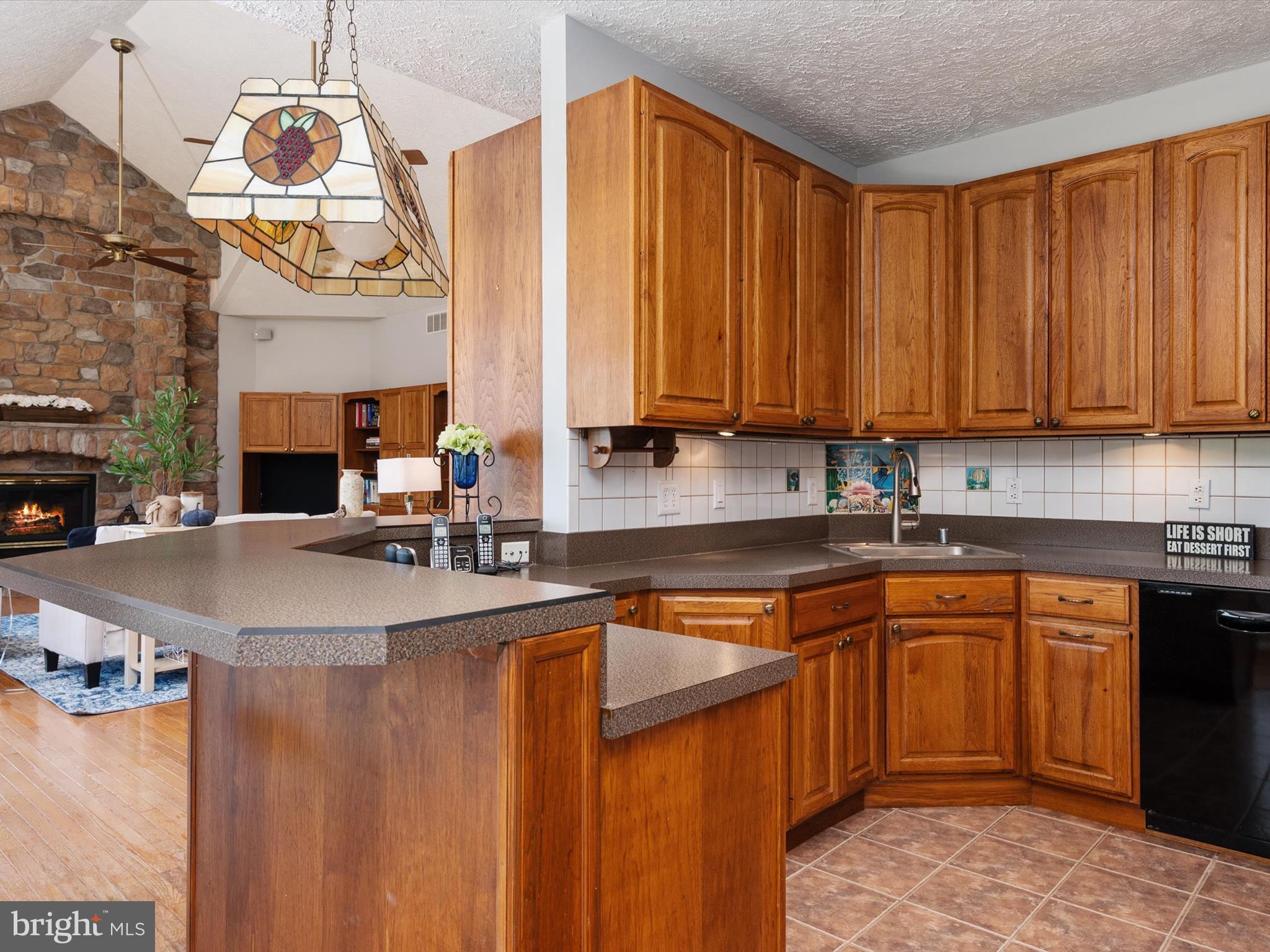 WILD ROSE SHORES - Residential