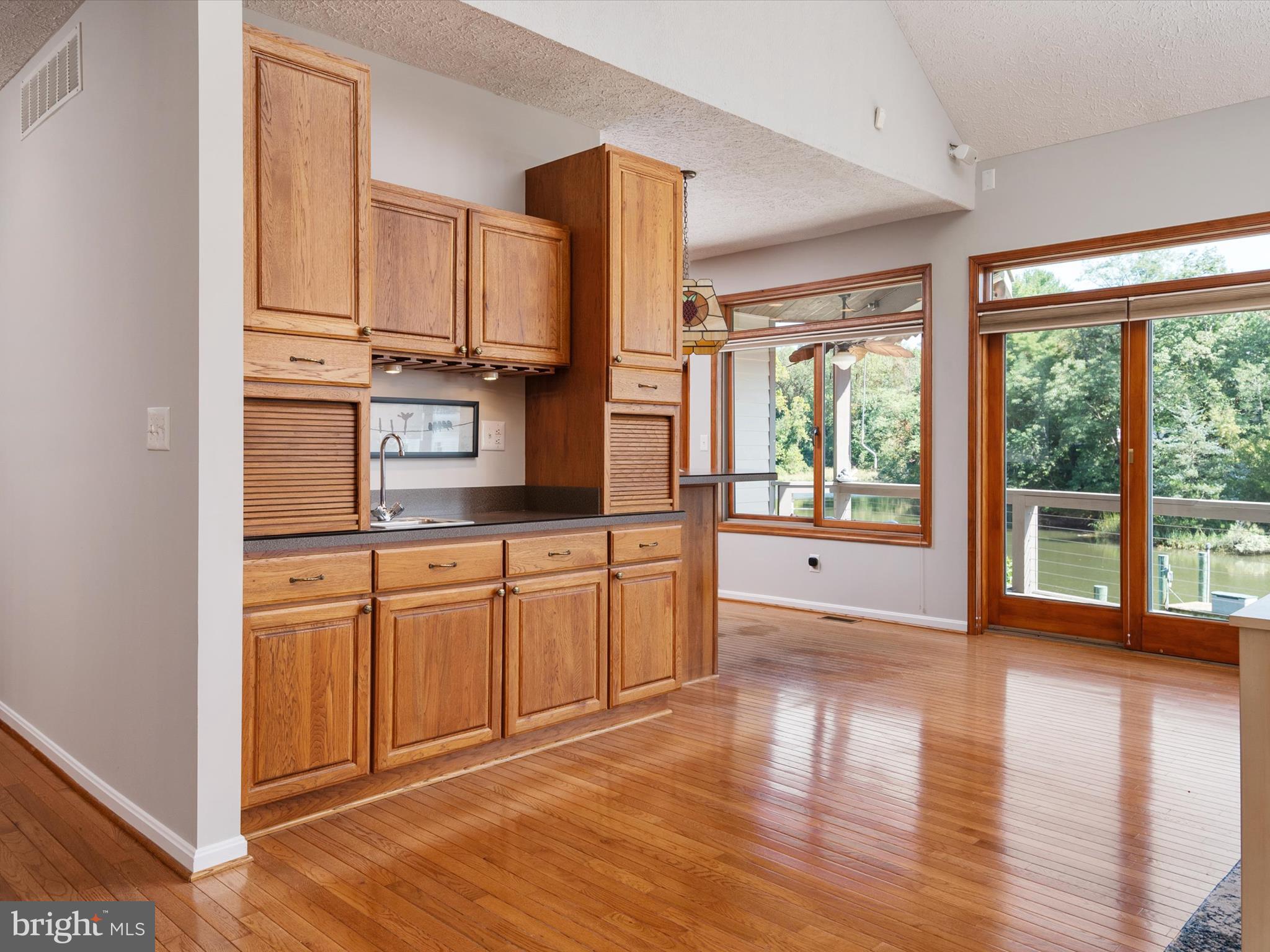 WILD ROSE SHORES - Residential