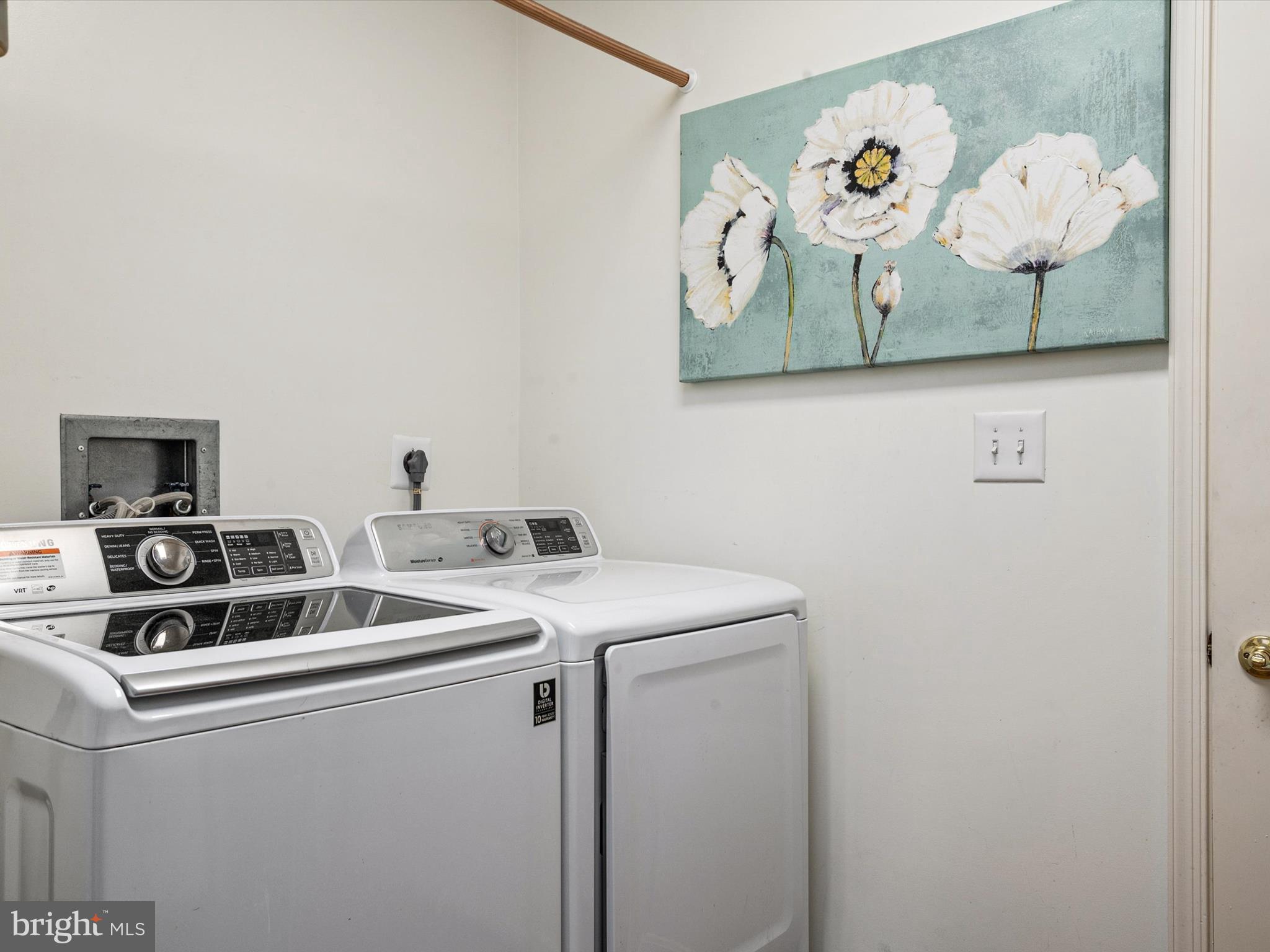 WILD ROSE SHORES - Residential