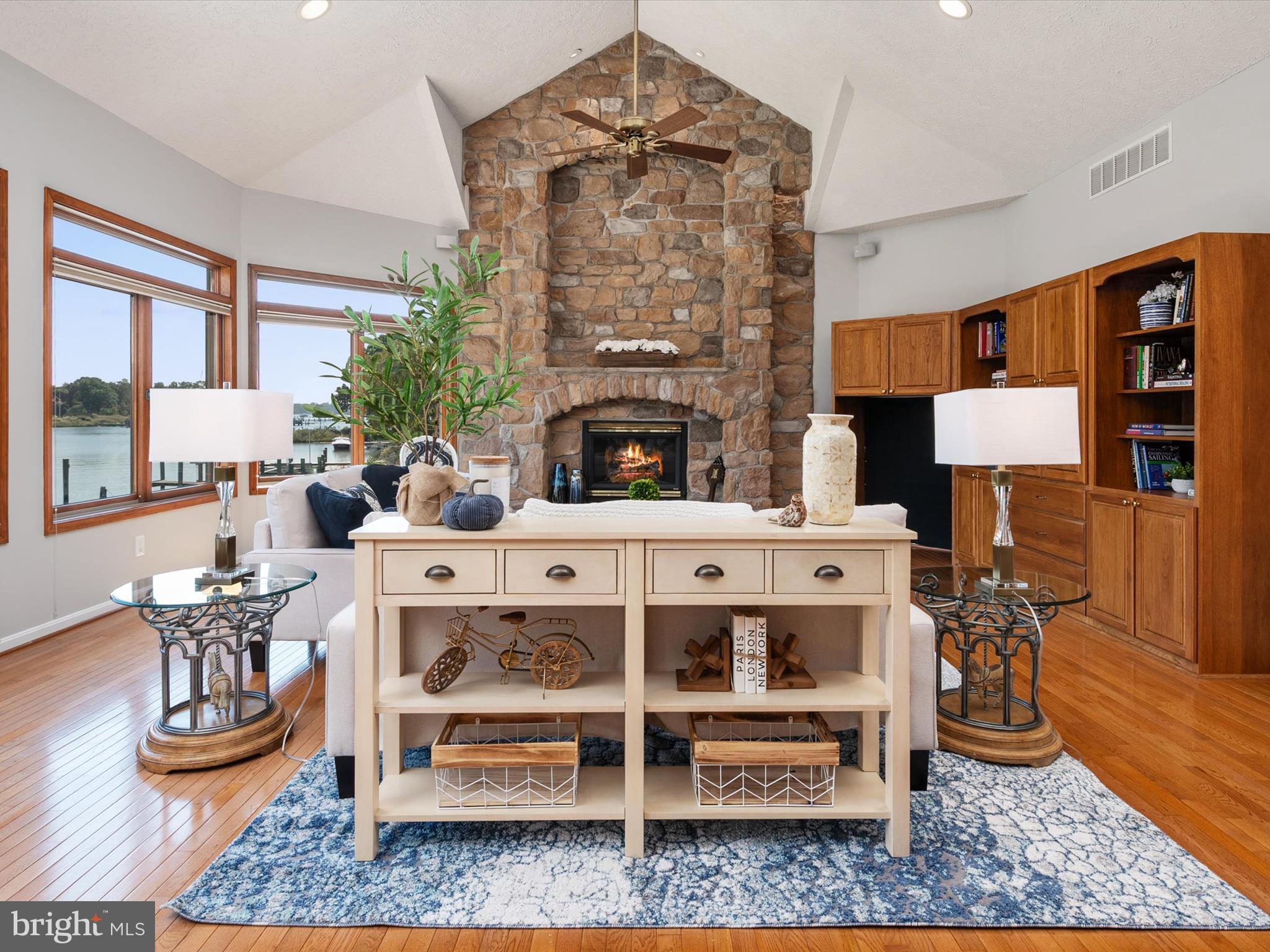 WILD ROSE SHORES - Residential