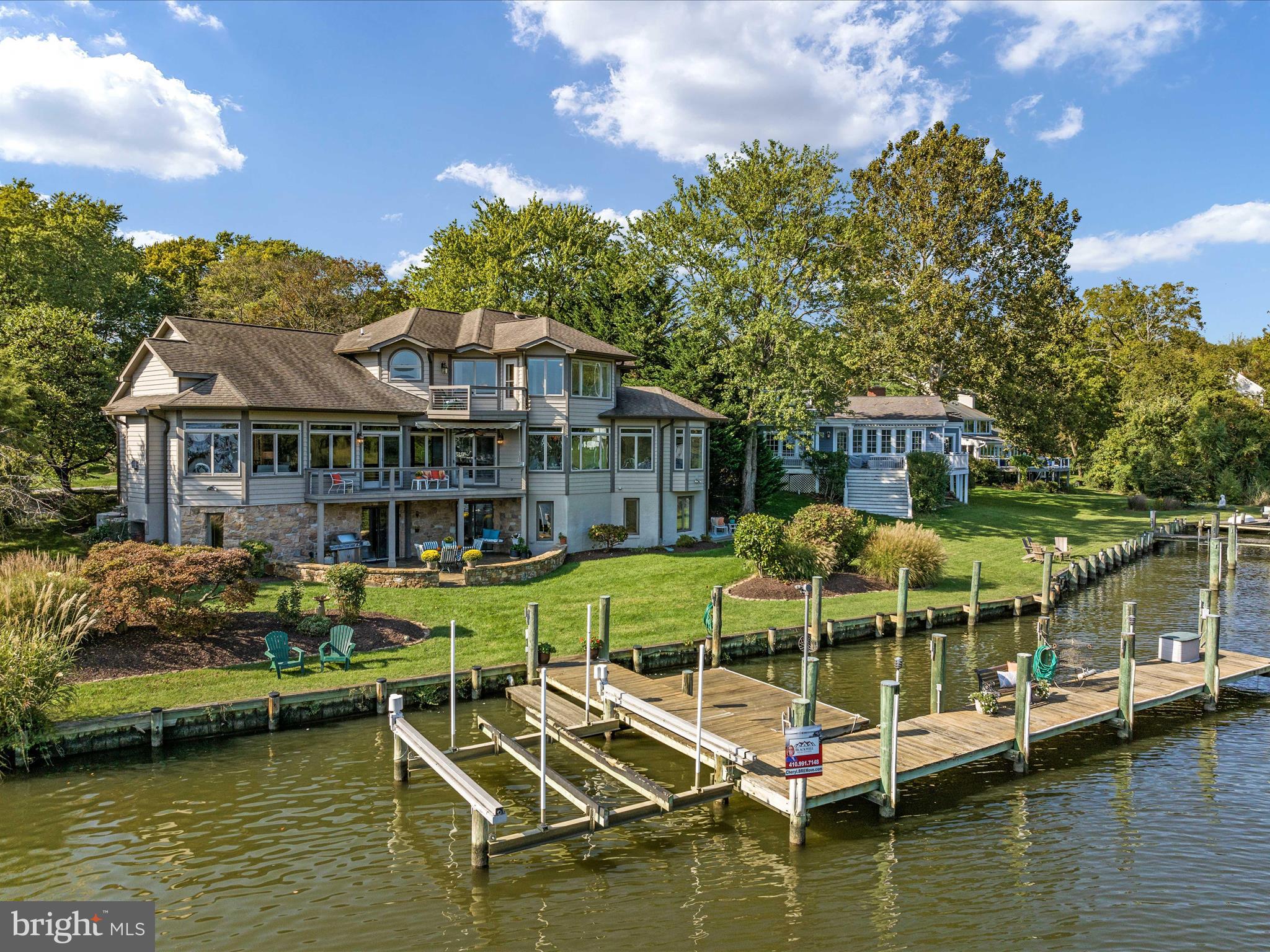 WILD ROSE SHORES - Residential