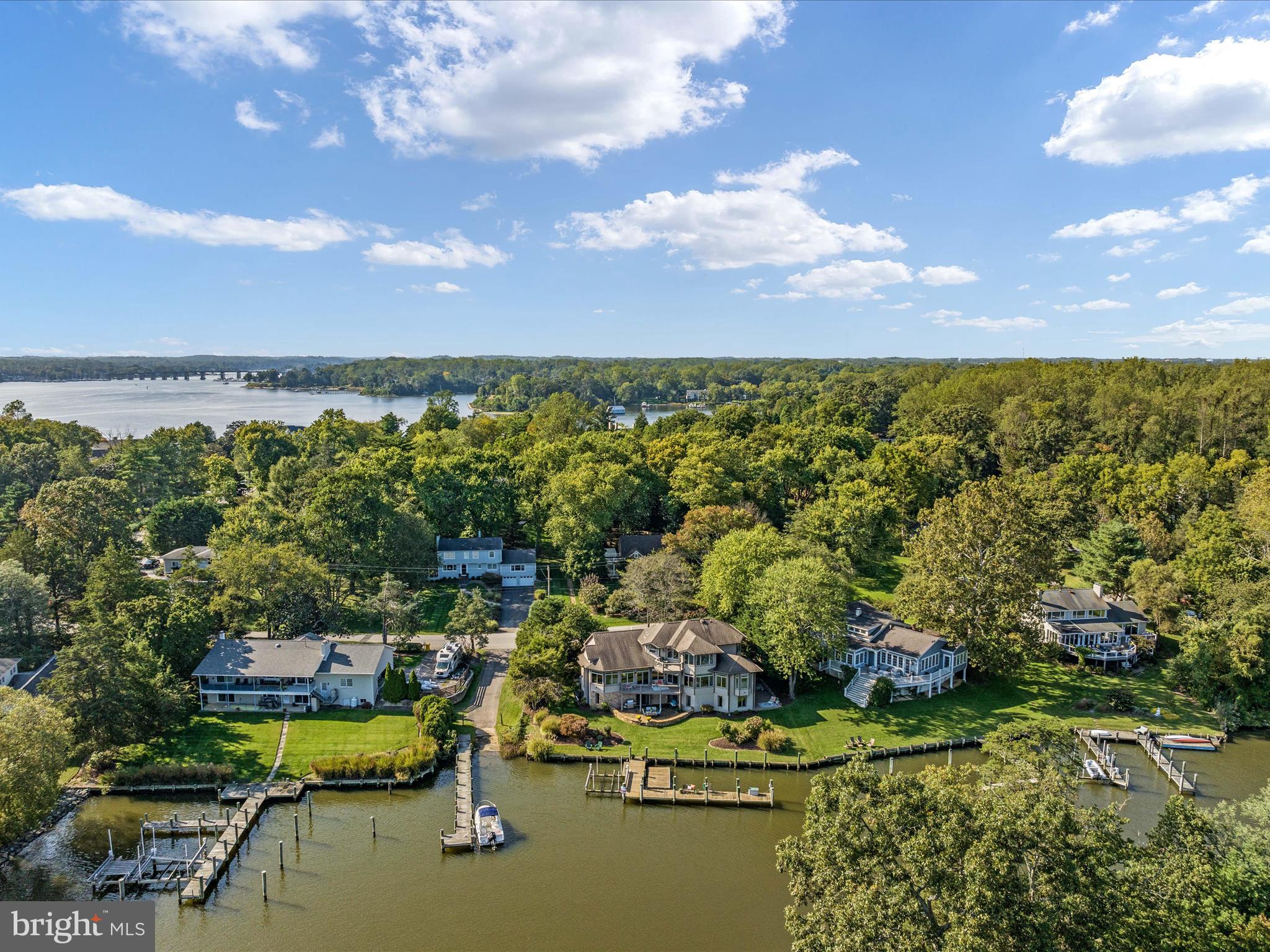 WILD ROSE SHORES - Residential