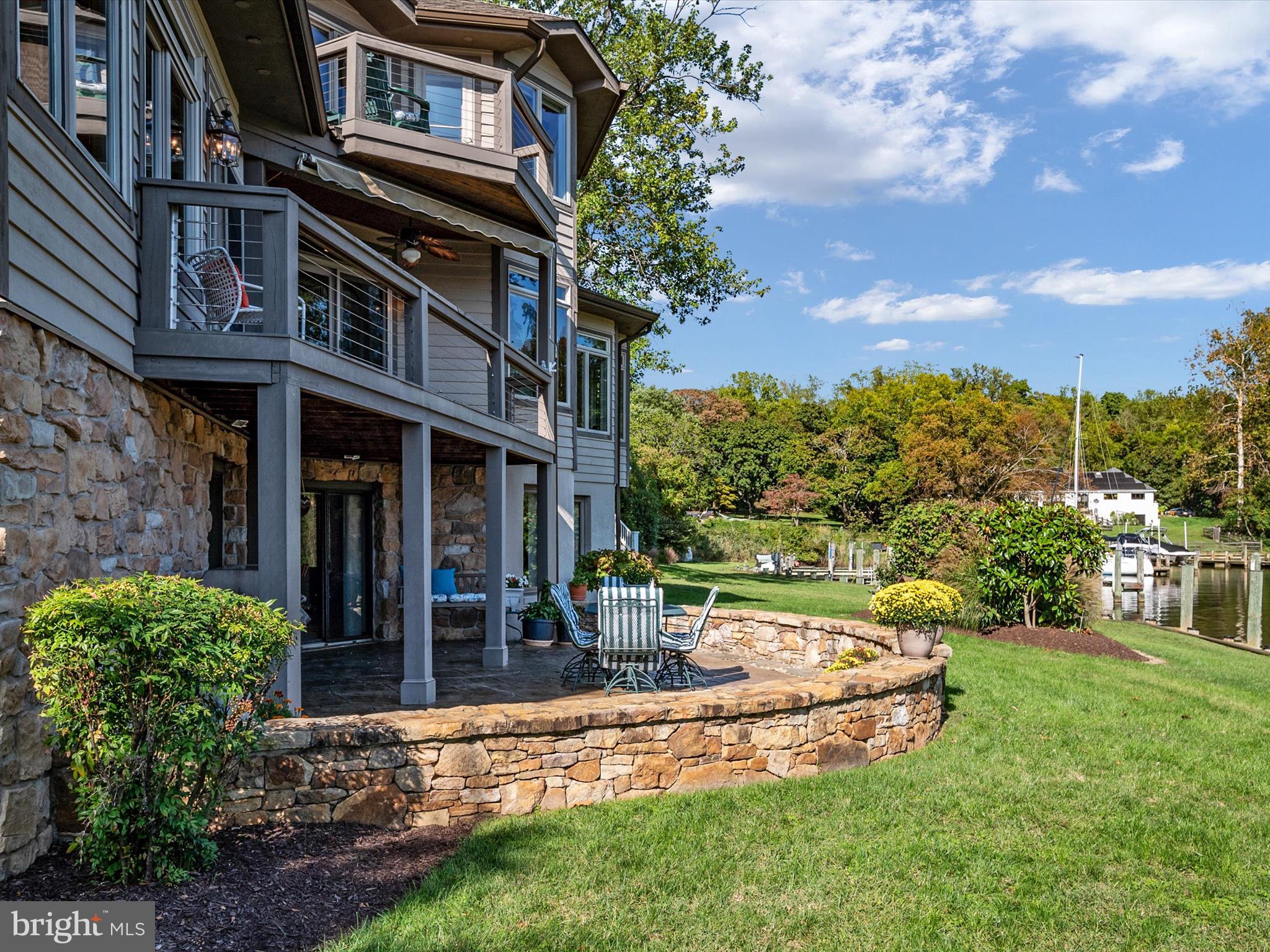 WILD ROSE SHORES - Residential