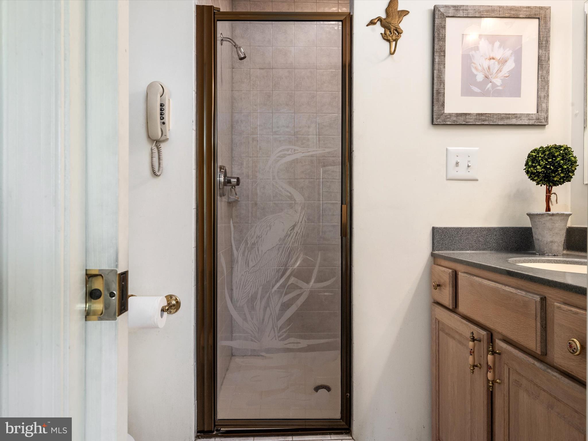 WILD ROSE SHORES - Residential