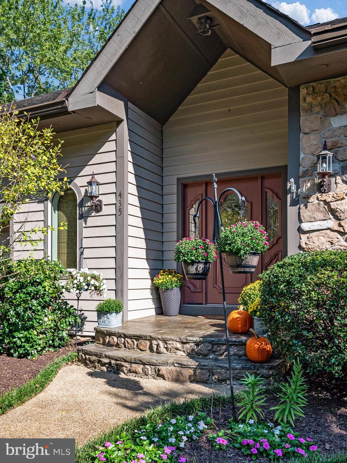 WILD ROSE SHORES - Residential