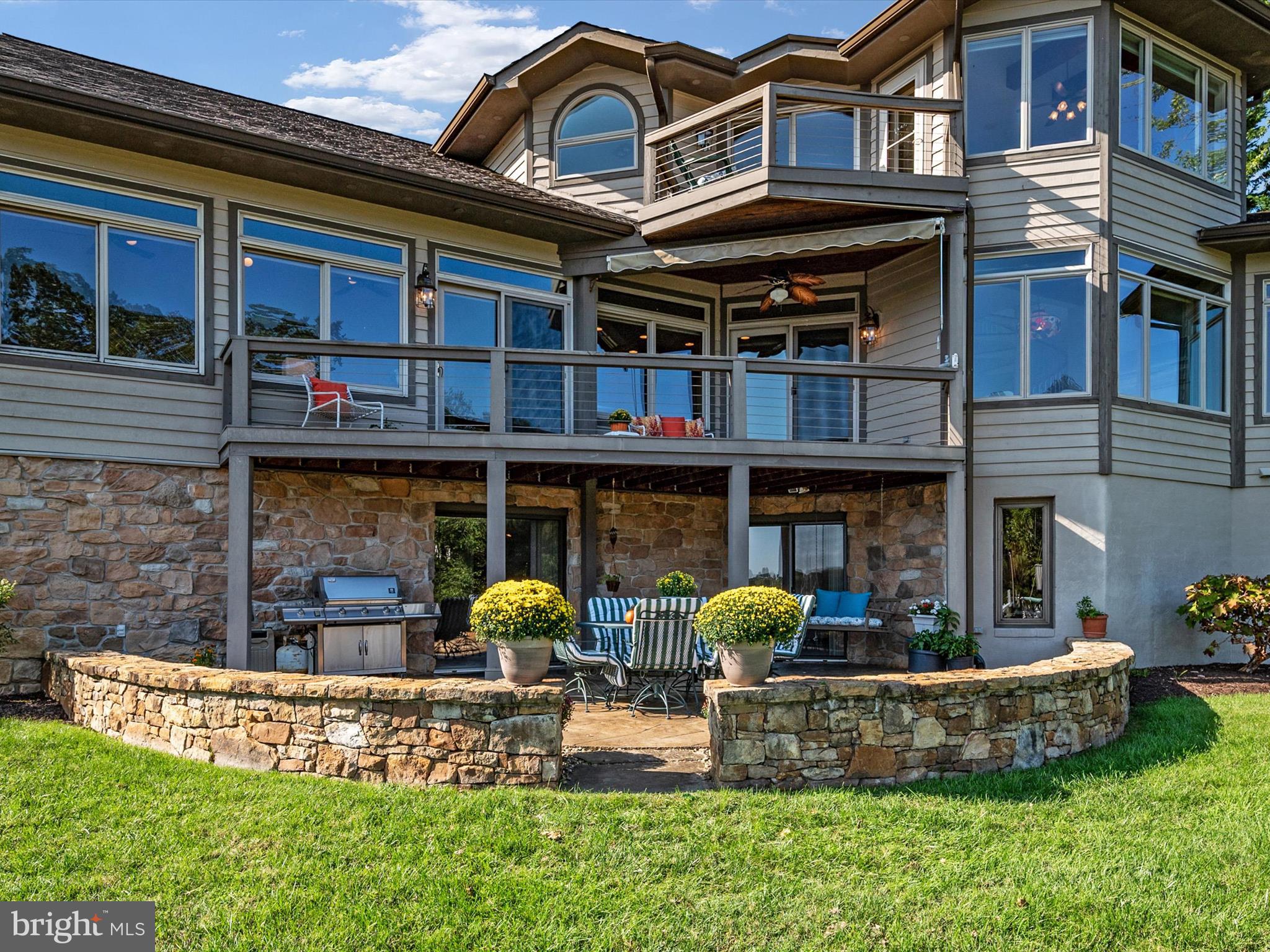 WILD ROSE SHORES - Residential