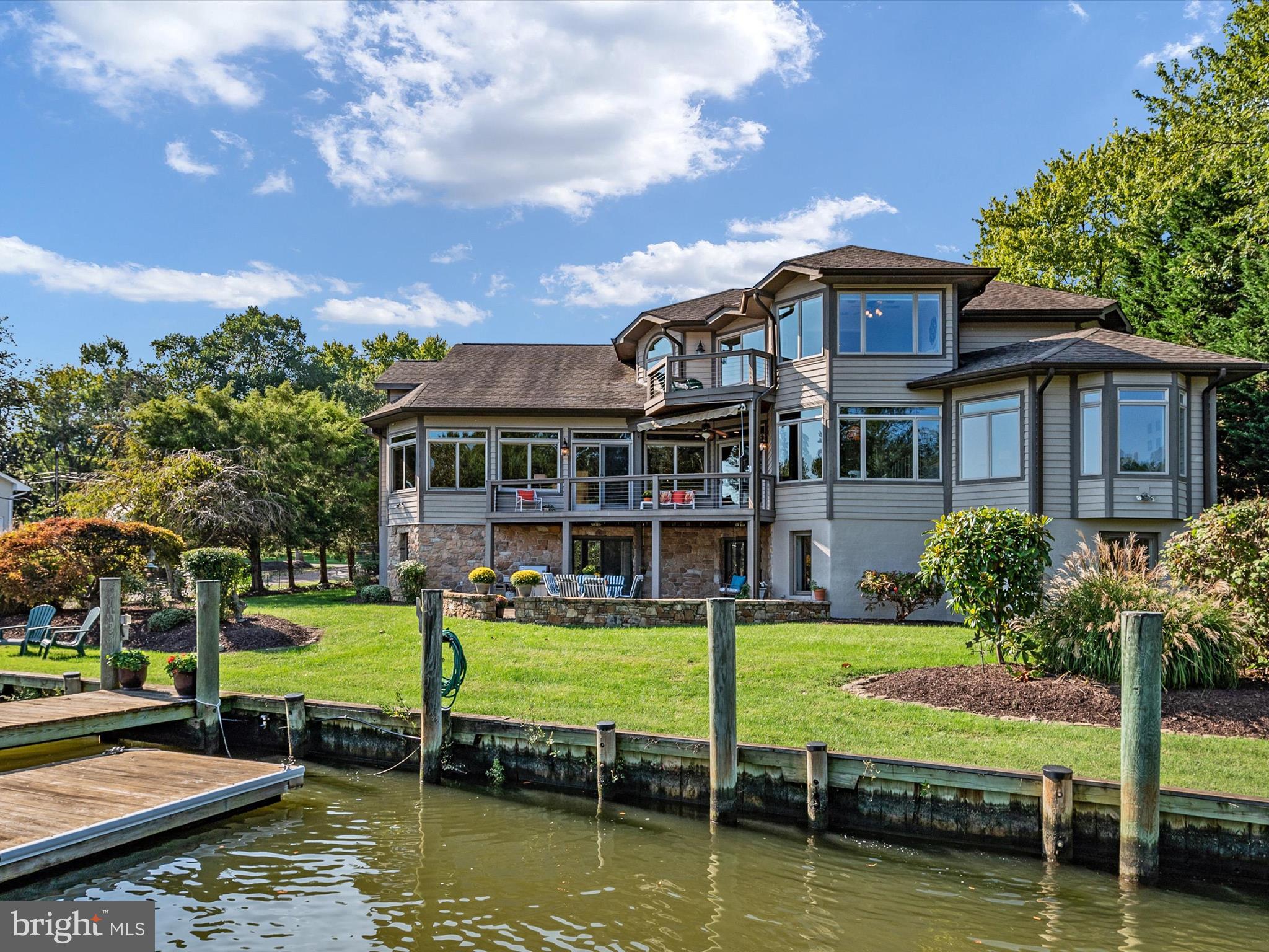 WILD ROSE SHORES - Residential