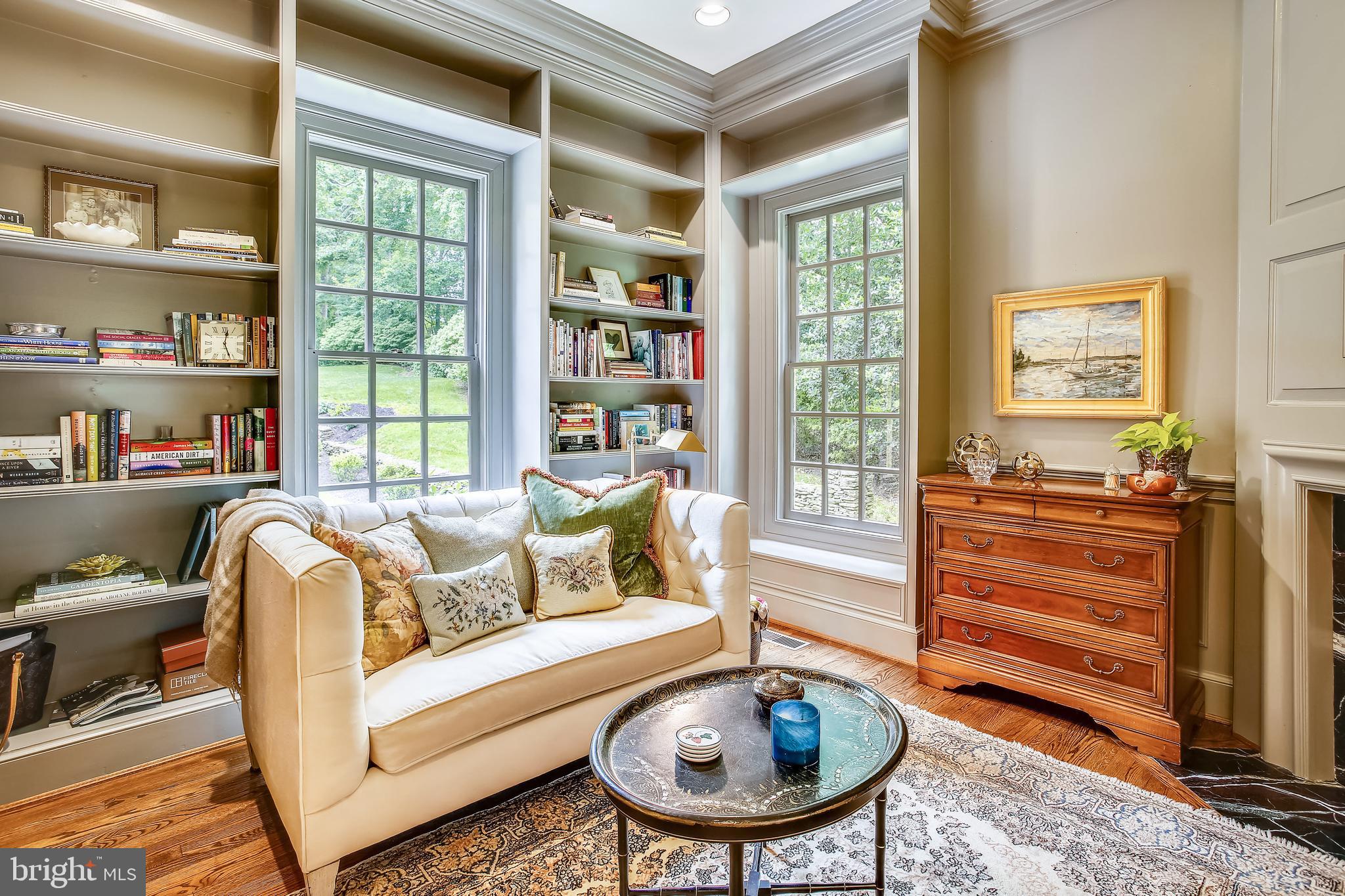 PEACOCK STATION - Residential