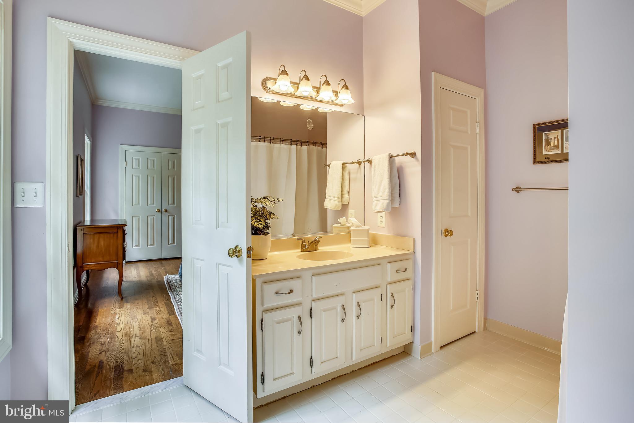 PEACOCK STATION - Residential