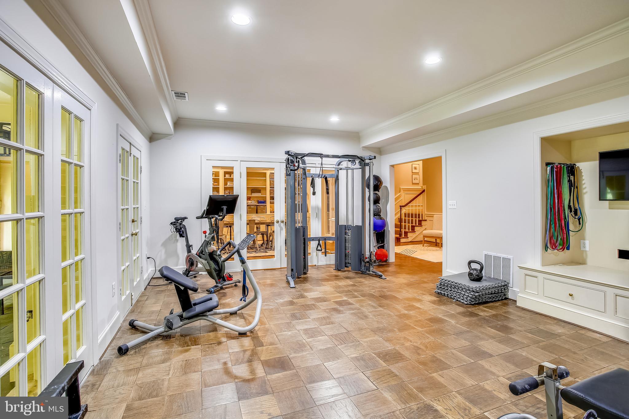 PEACOCK STATION - Residential