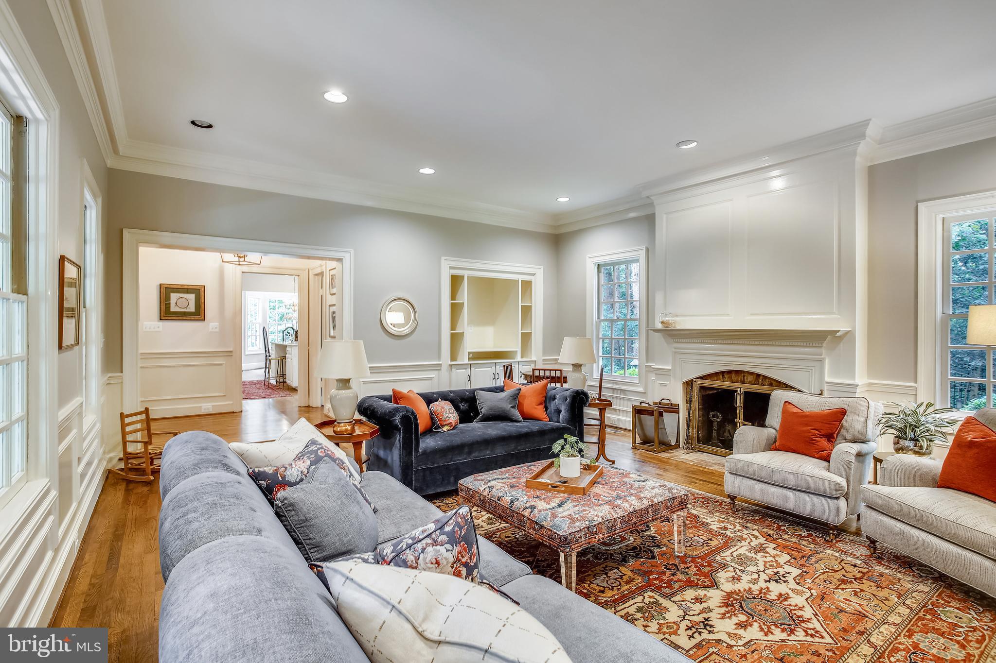 PEACOCK STATION - Residential