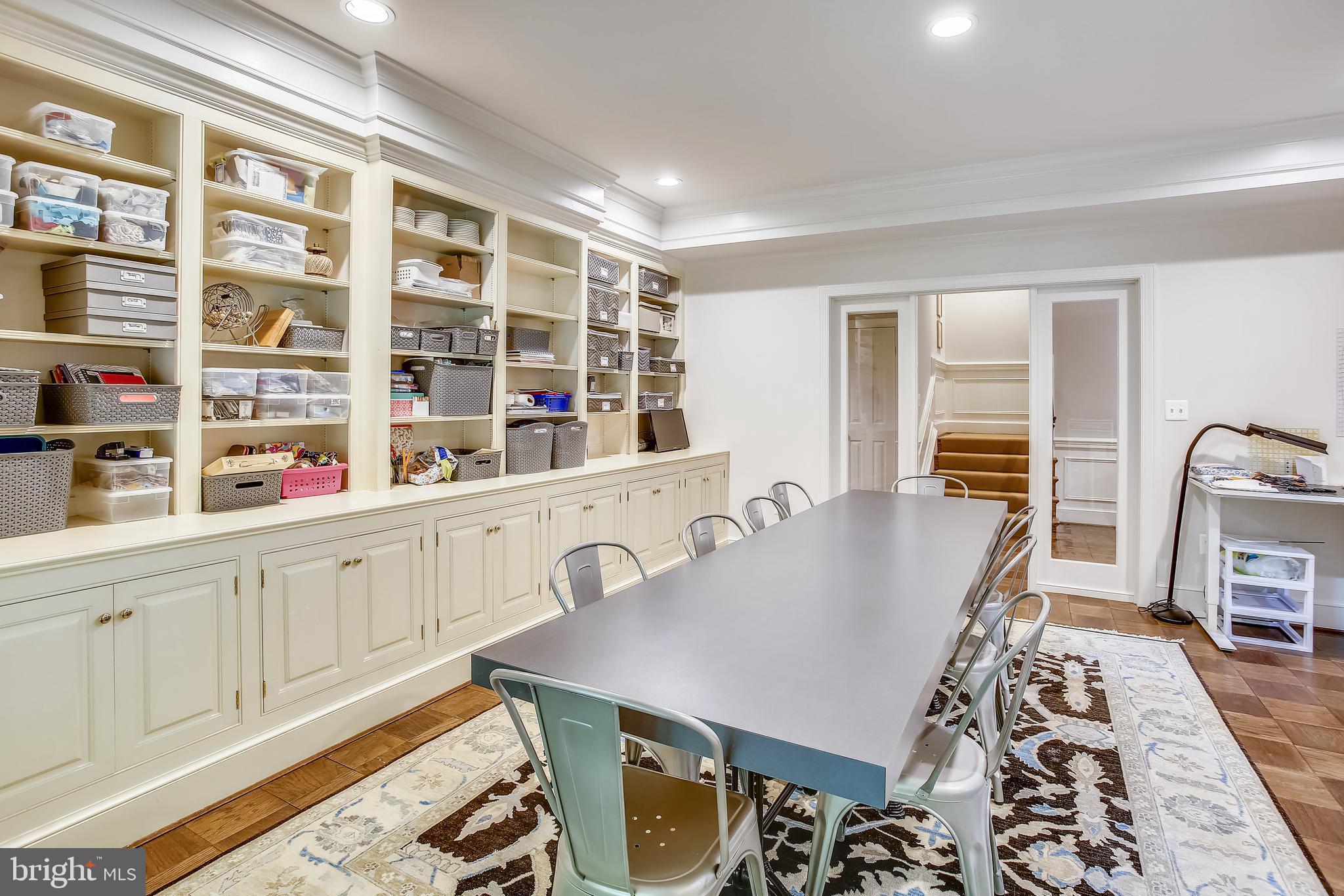 PEACOCK STATION - Residential